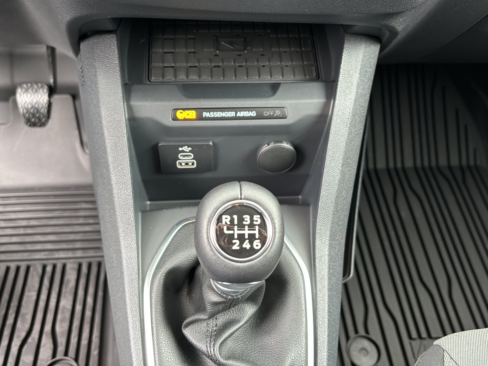 Ford Transit Courier Limited 1.5 EcoBlue — Miniatur 15