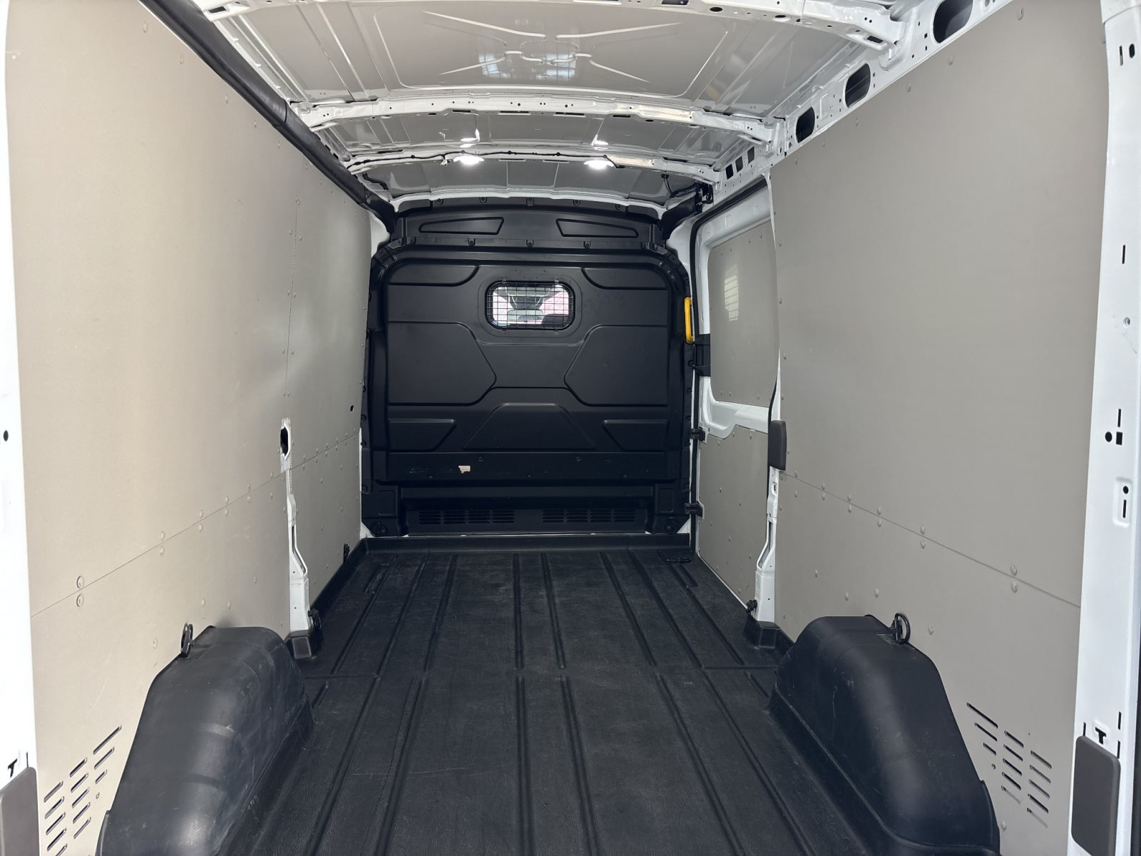 Ford Transit Kasten 350 L3H2 Trend *Automatik* — Miniatur 18