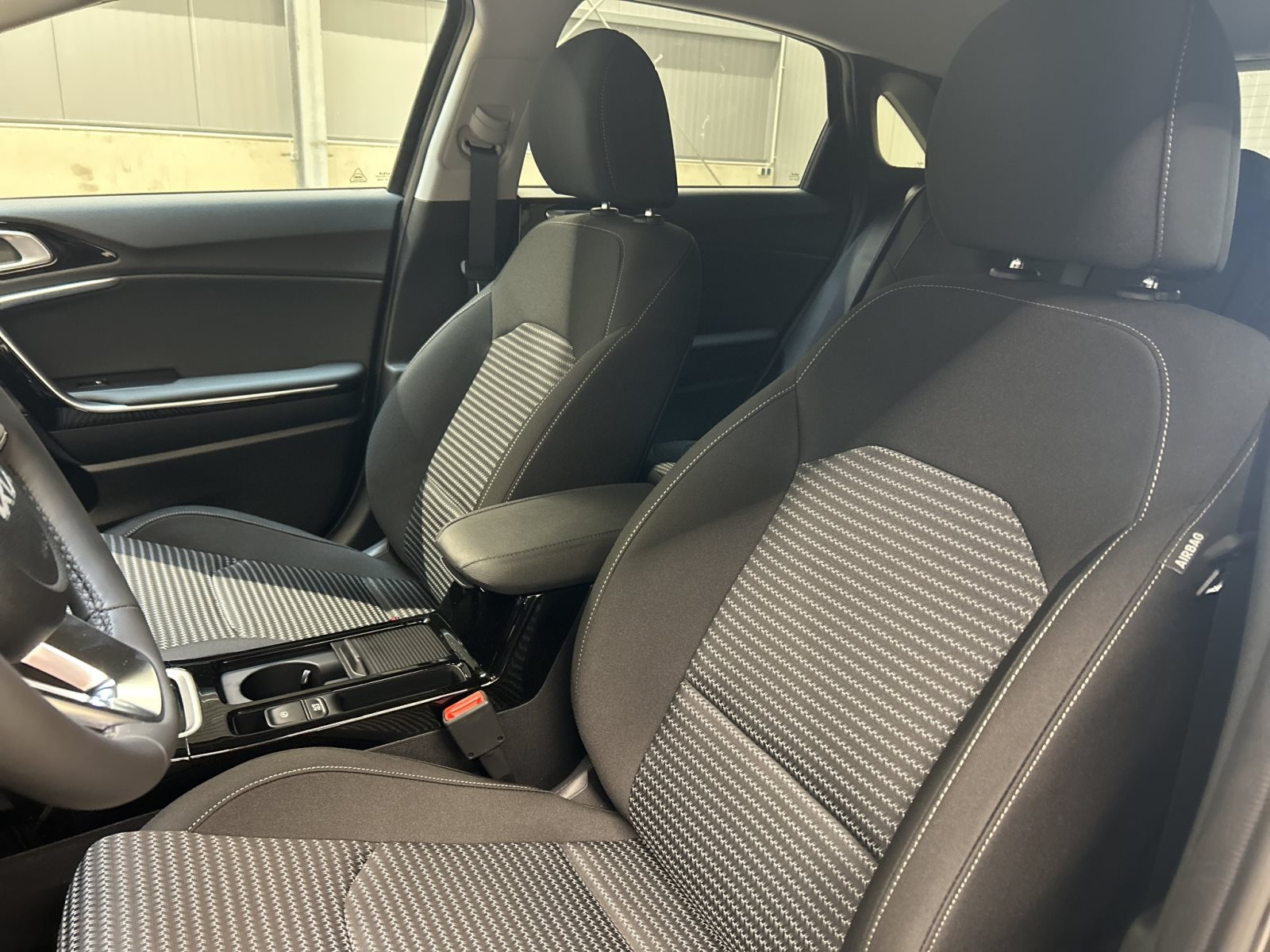 KIA Ceed 1.5T 48V DCT 140 Ultimate — Miniatur 11