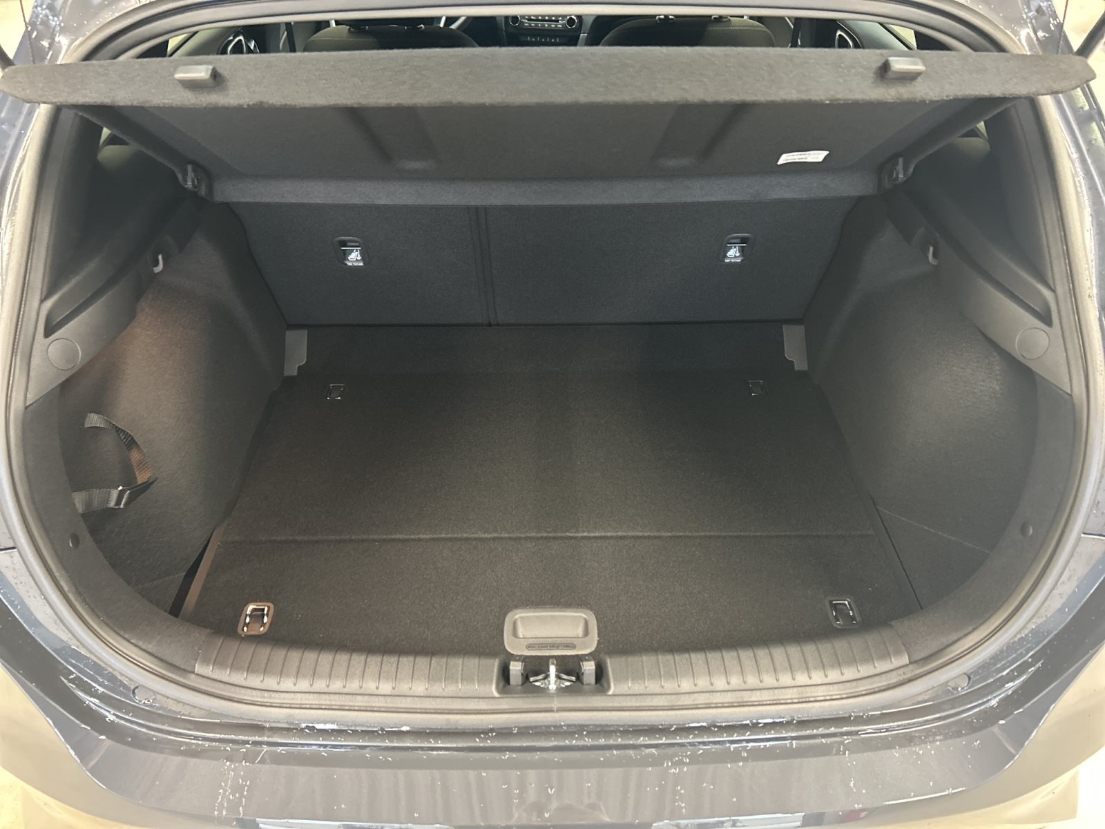 KIA Ceed 1.5T 48V DCT 140 Ultimate — Miniatur 17