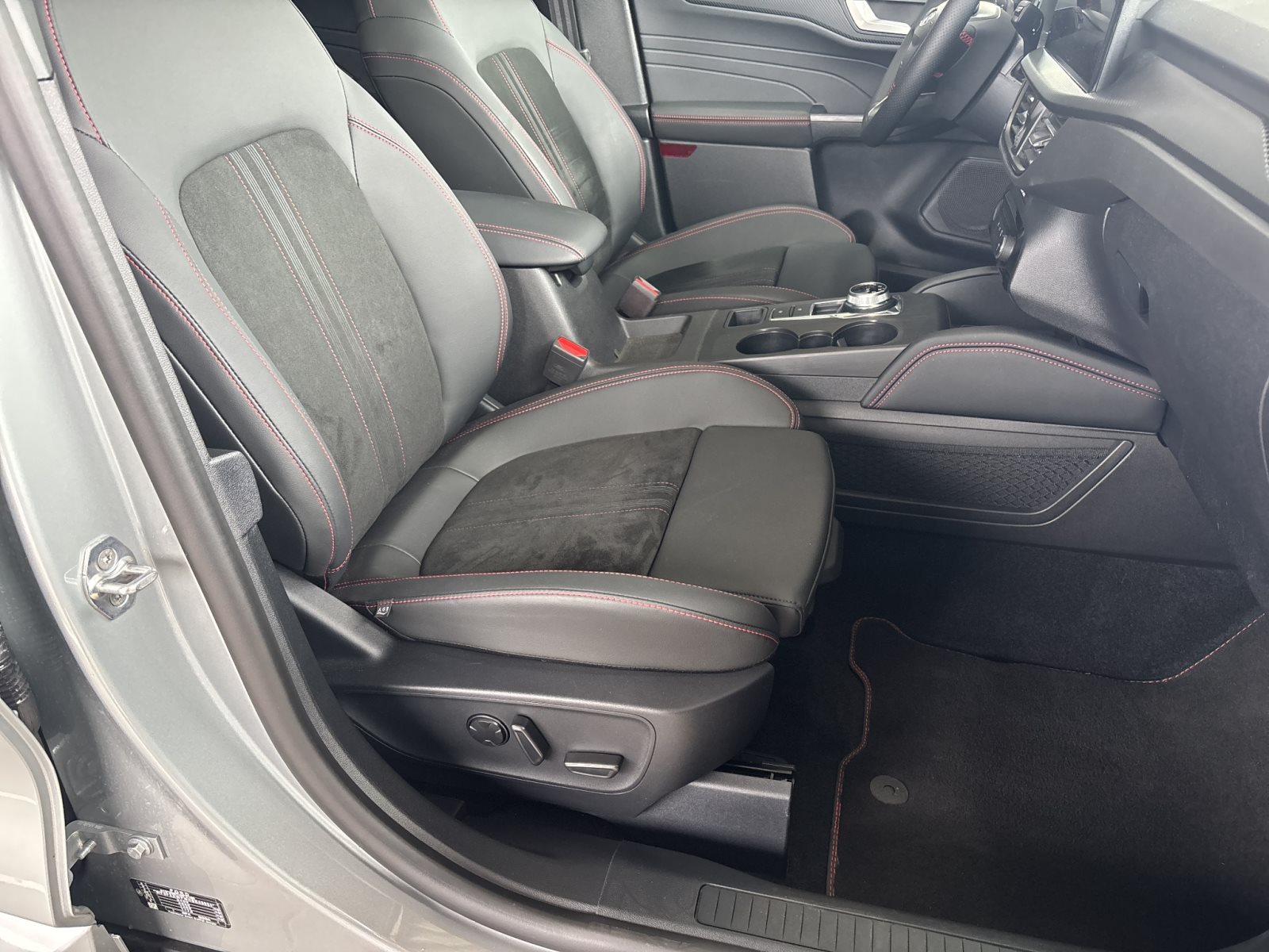Ford Kuga Plug-In Hybrid ST-Line X *20 Zoll*AHK schwenkbar* — Miniatur 11