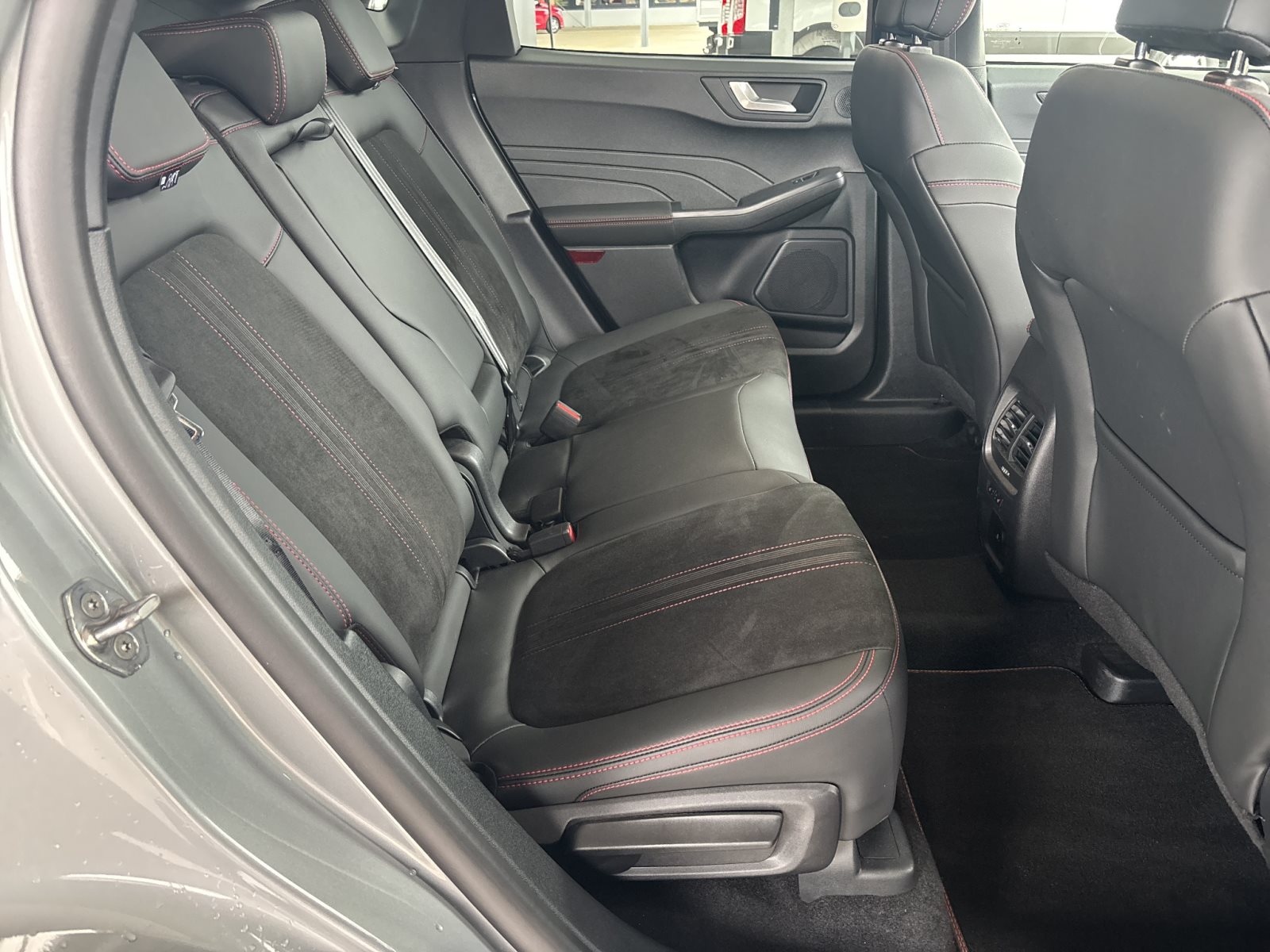 Ford Kuga Plug-In Hybrid ST-Line X *20 Zoll*AHK schwenkbar* — Miniatur 12