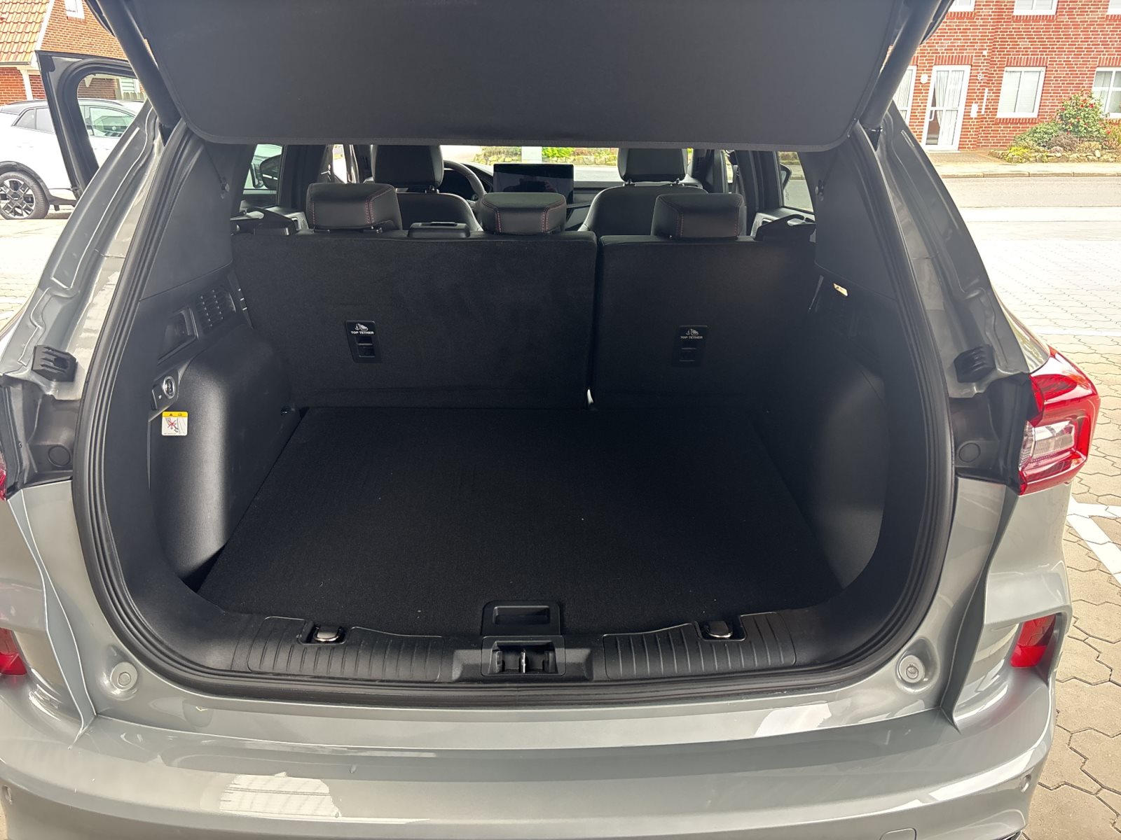 Ford Kuga Plug-In Hybrid ST-Line X *20 Zoll*AHK schwenkbar* — Miniatur 16