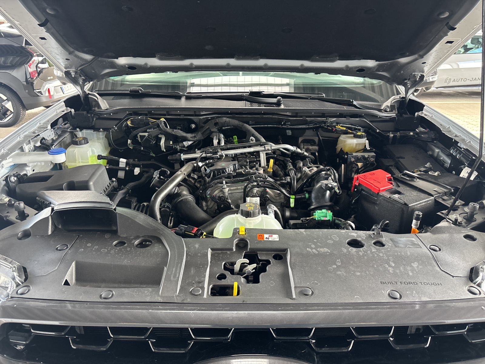 Ford Ranger Wildtrak e-4WD Doppelkabine PHEV — Miniatur 15