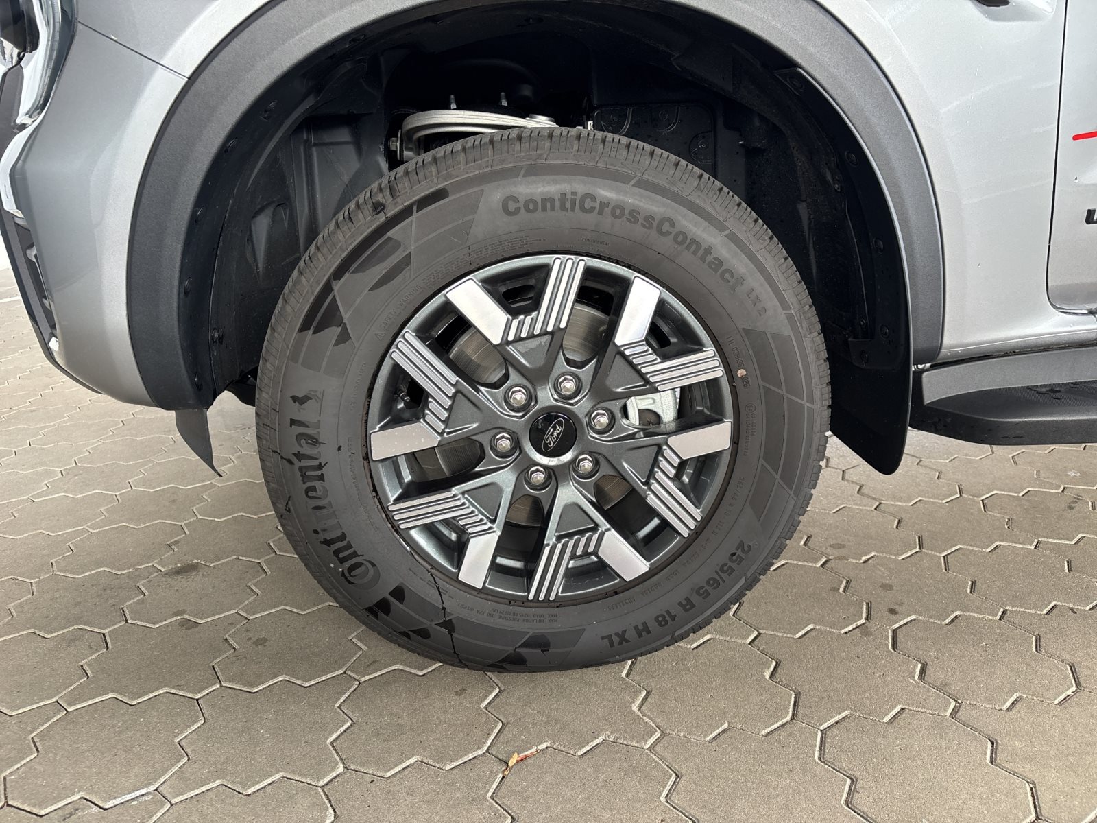 Ford Ranger Wildtrak e-4WD Doppelkabine PHEV — Miniatur 9