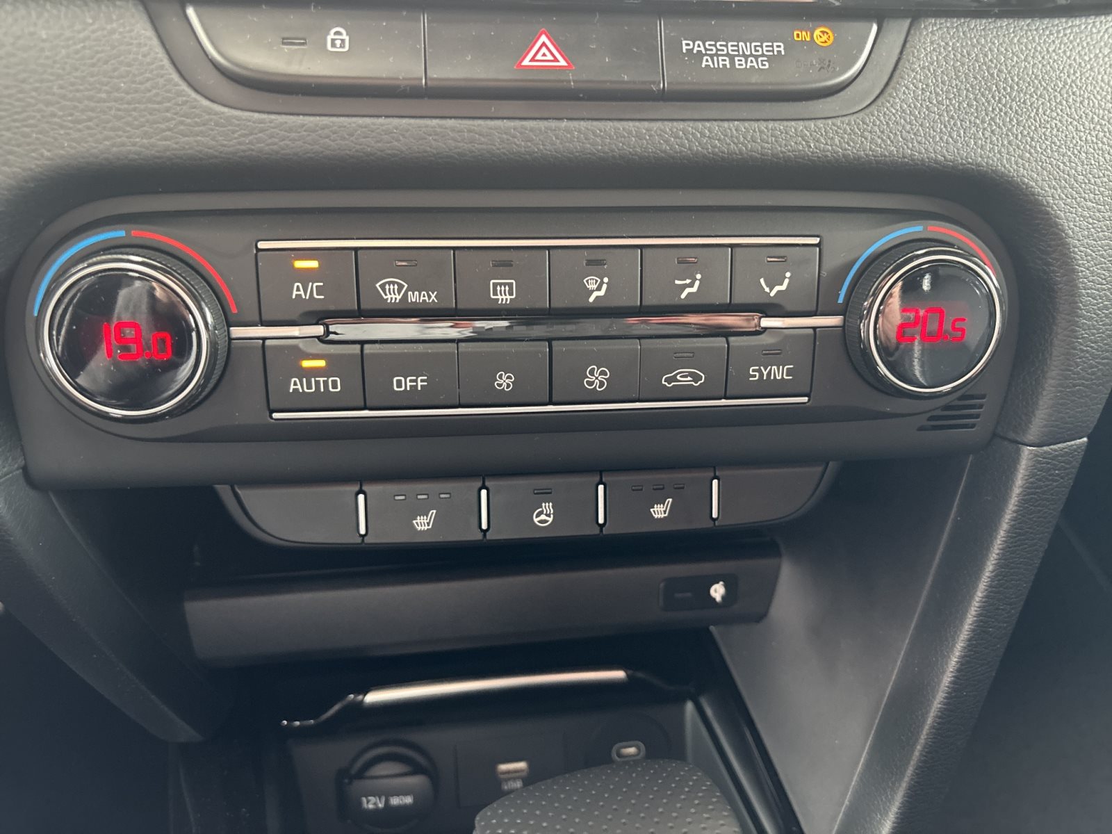 KIA XCeed 1.6T 180 DCT GT-Line *Ganzjahresreifen* — Miniatur 17