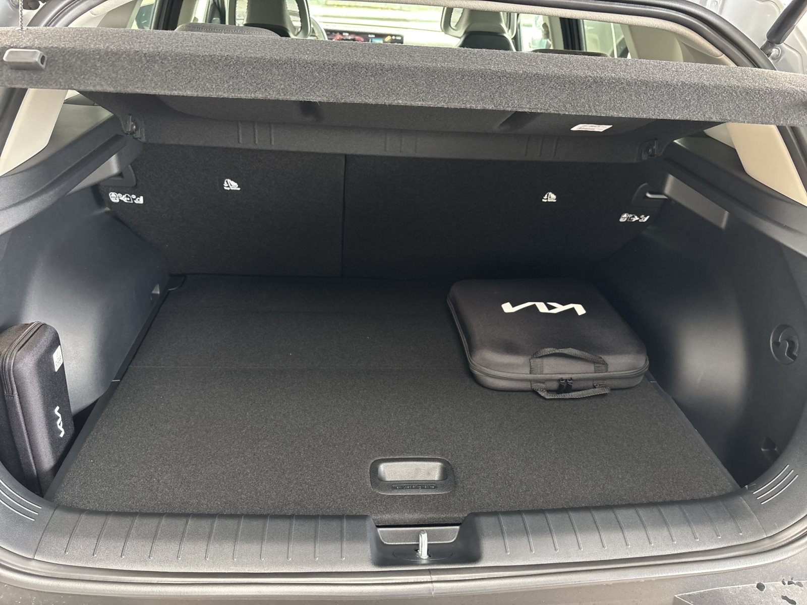 KIA EV4 81,4 kWh Earth — Miniatur 18