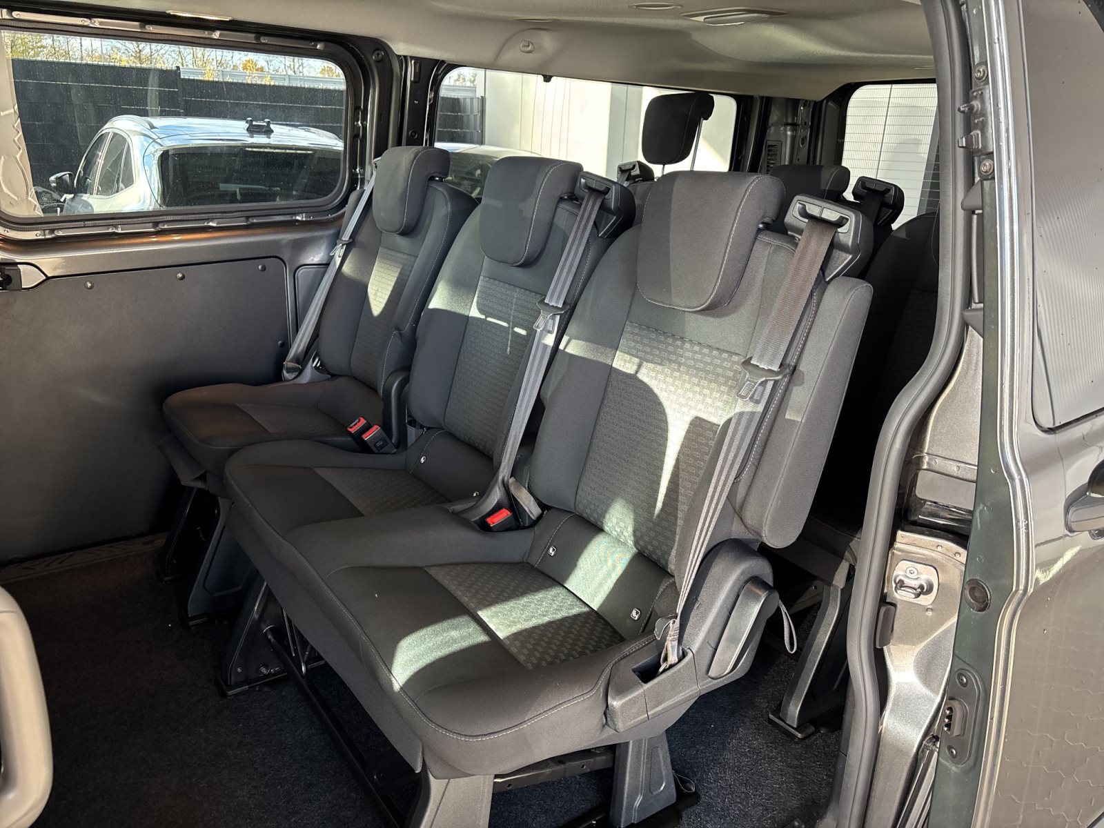 Ford Transit Custom Kombi 320 L2 Trend — Miniatur 12