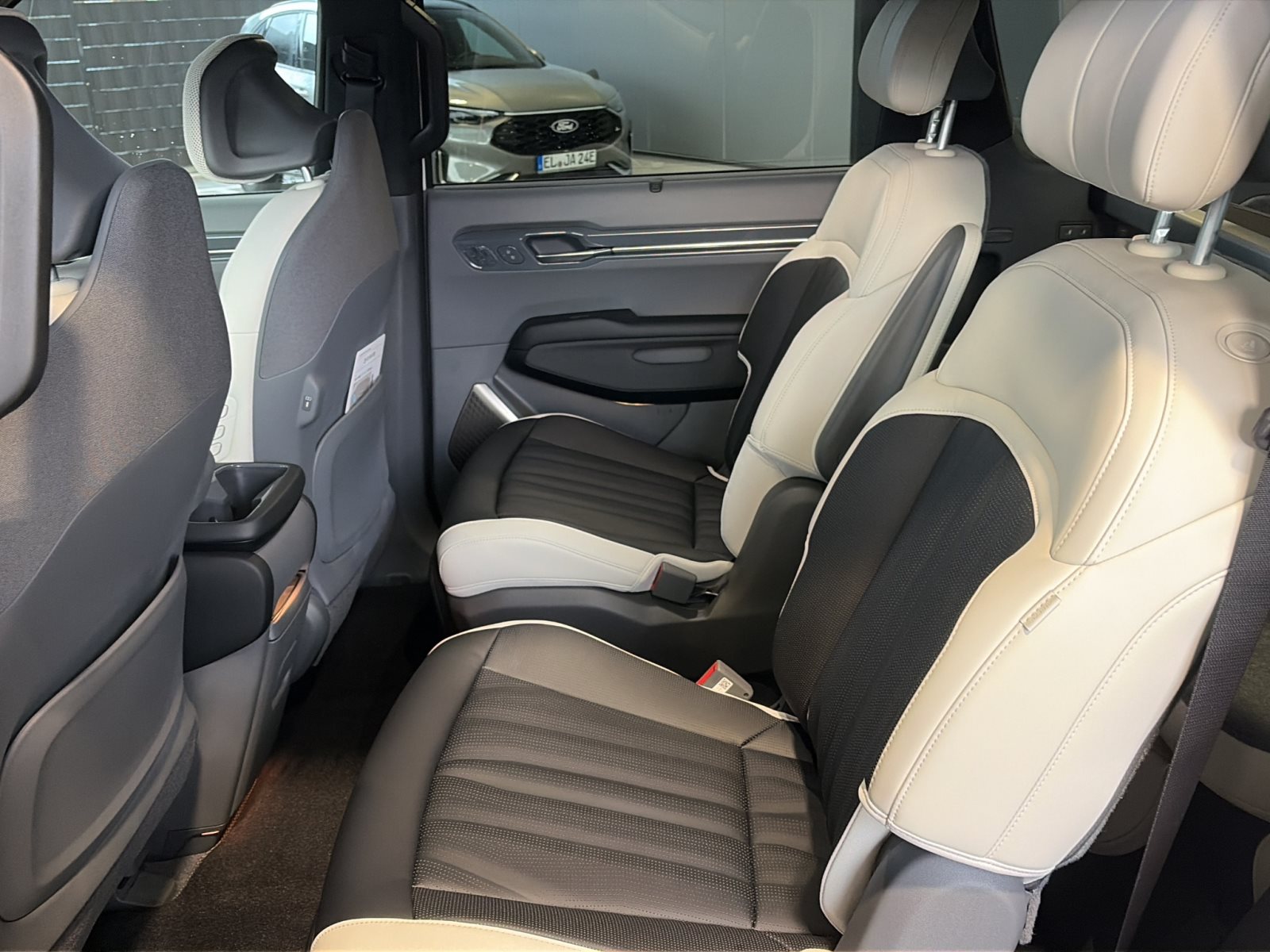 KIA EV9 99,8 kWh AWD GT-Line — Miniatur 11