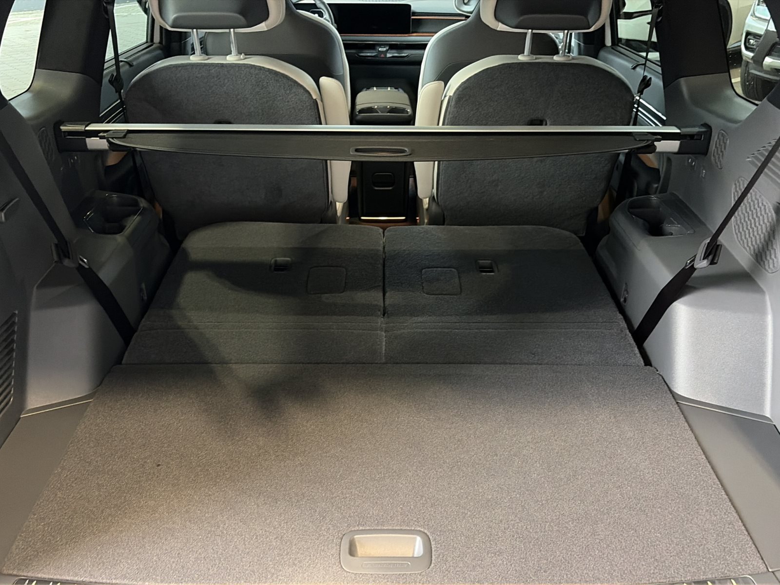 KIA EV9 99,8 kWh AWD GT-Line — Miniatur 16