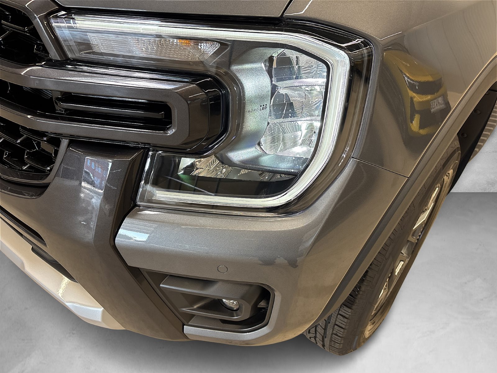 Ford Ranger Wildtrak e-4WD DoKa PHEV — Miniatur 8