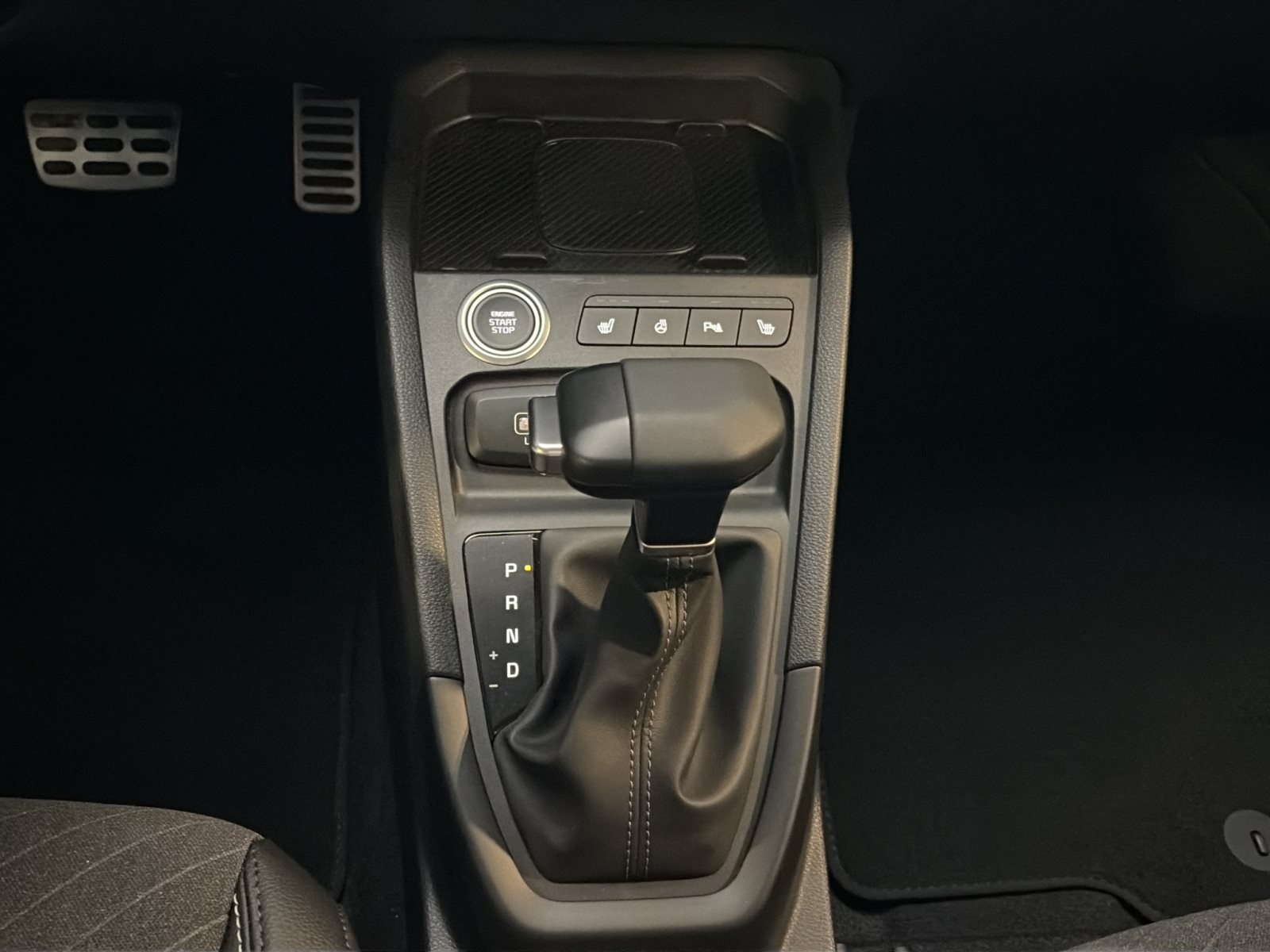 KIA Stonic 1.0T 115 48V DCT GT-Line — Miniatur 15