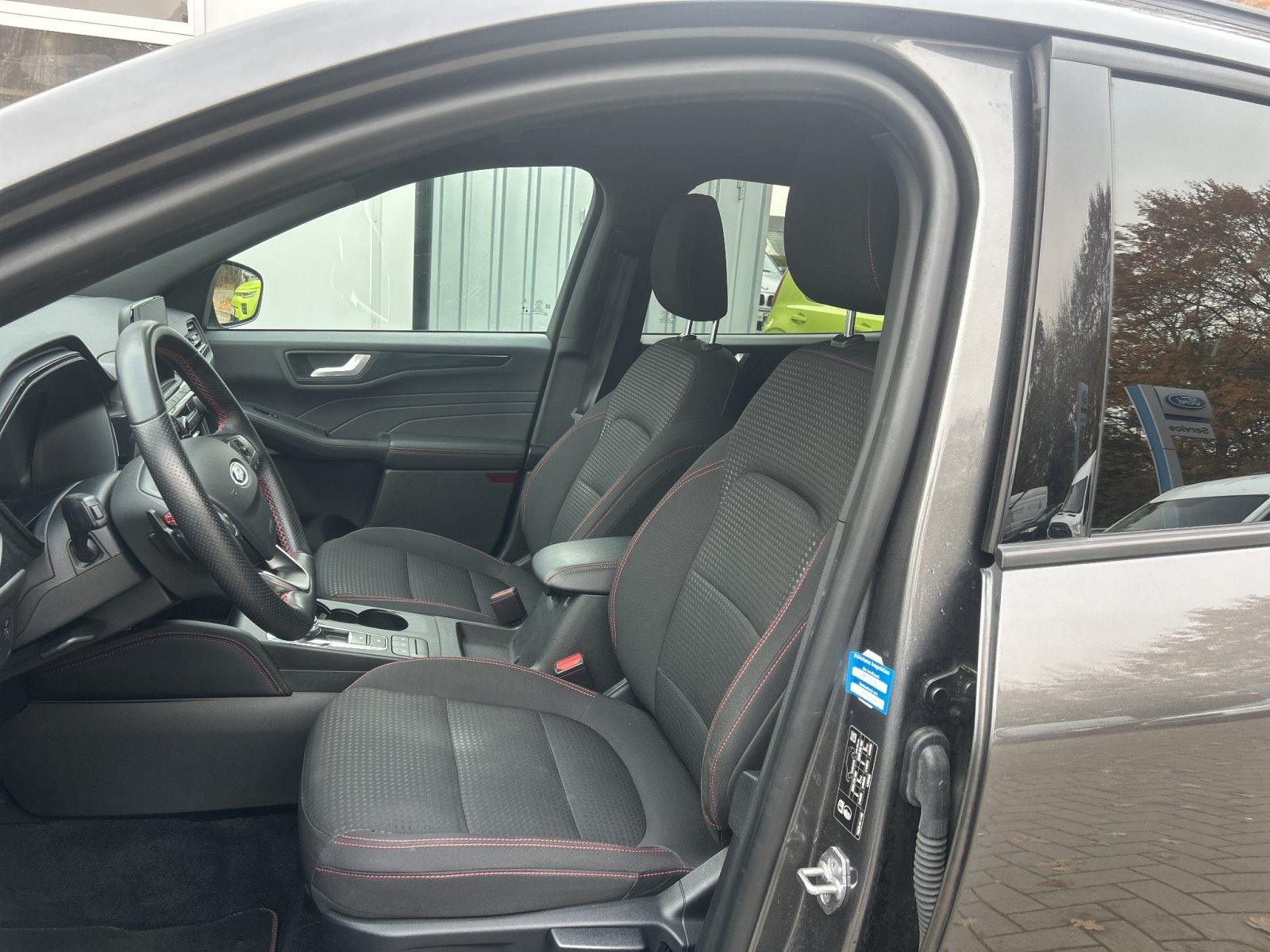 Ford Kuga ST-Line — Miniatur 11