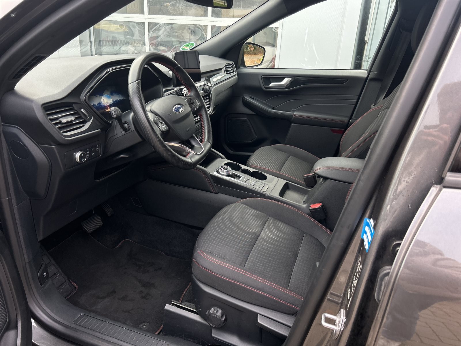 Ford Kuga ST-Line — Miniatur 18