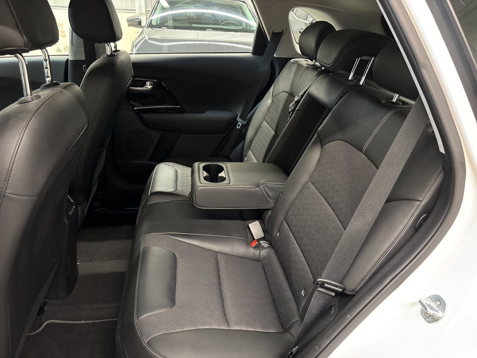 KIA Niro 1.6 Plug-in Hybrid Vision — Miniatur 12