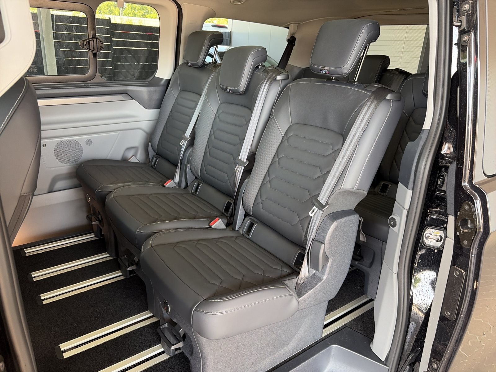 Ford Tourneo Custom Bus 320 L1 Tourneo Titanium X FWD — Miniatur 12