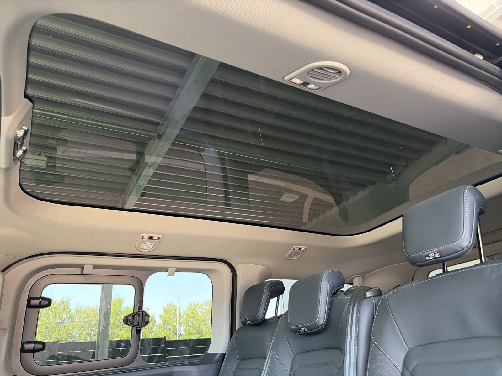 Ford Tourneo Custom Bus 320 L1 Tourneo Titanium X FWD — Miniatur 23