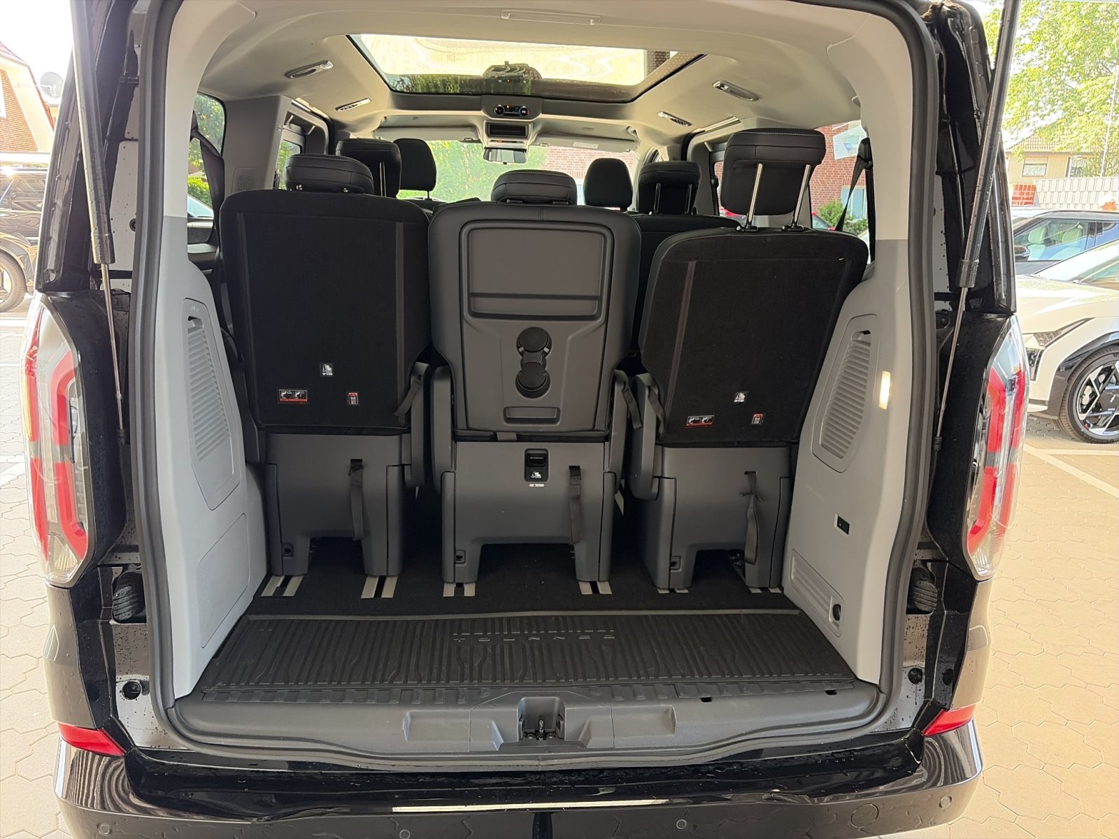Ford Tourneo Custom Bus 320 L1 Tourneo Titanium X FWD — Miniatur 26