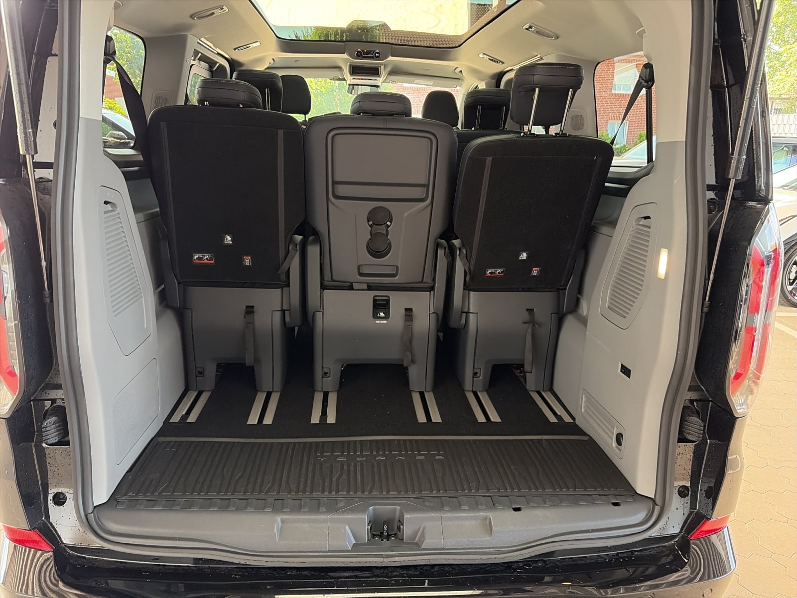 Ford Tourneo Custom Bus 320 L1 Tourneo Titanium X FWD — Miniatur 27