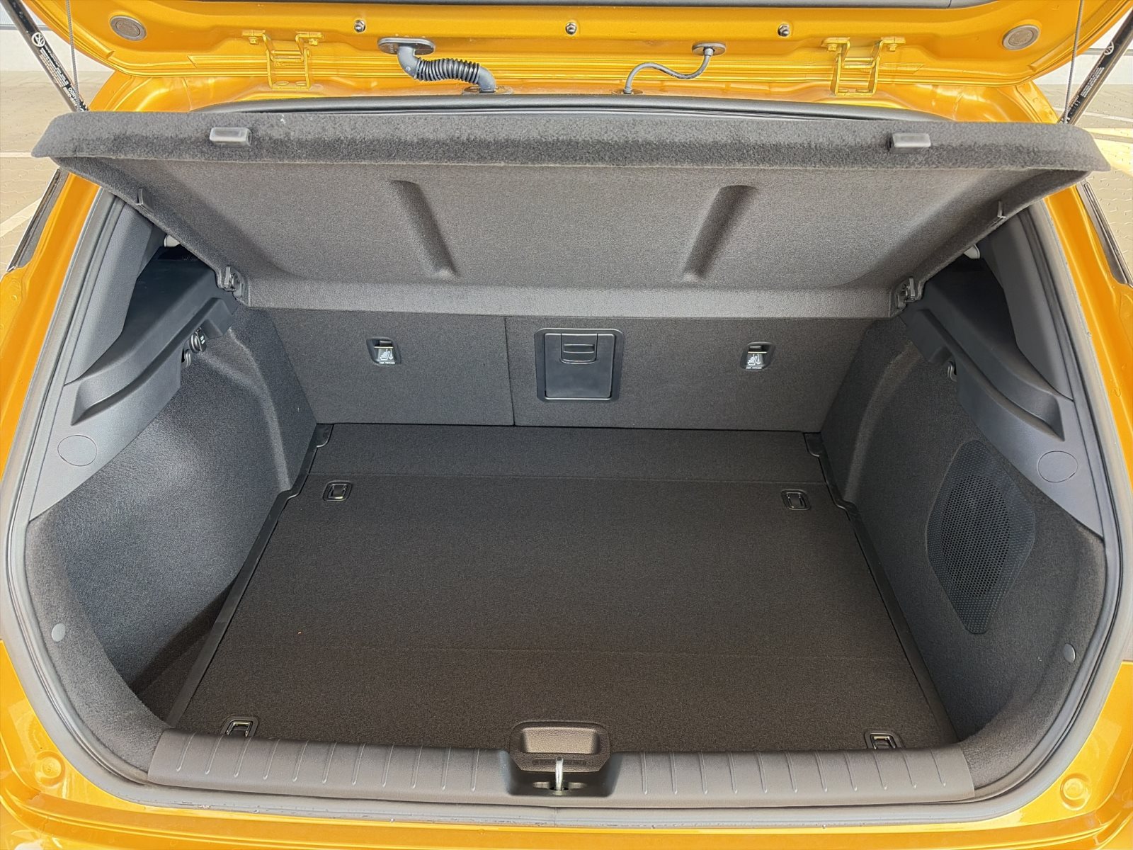 KIA K4 1.6T 180 DCT GT-Line — Miniatur 16