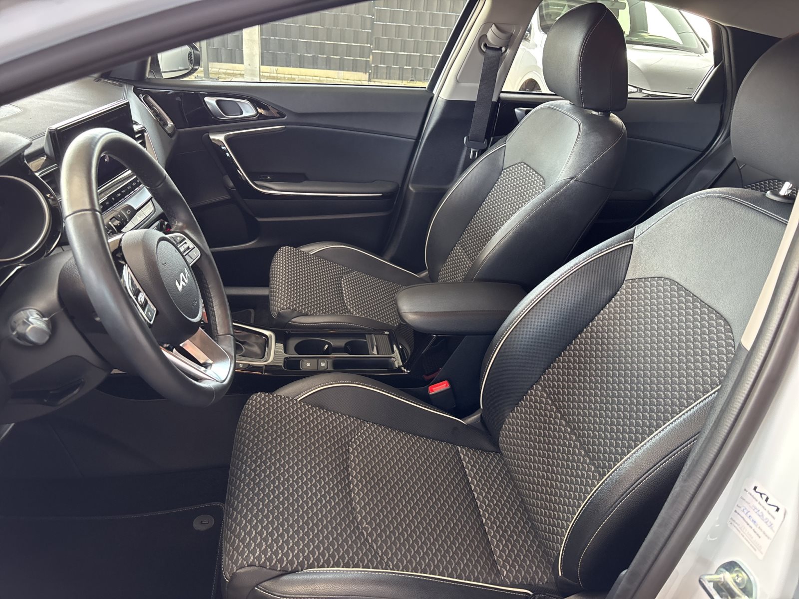 KIA XCeed 1.6 CRDi 48V DCT Vision *inkl. Winterräder* — Miniatur 11