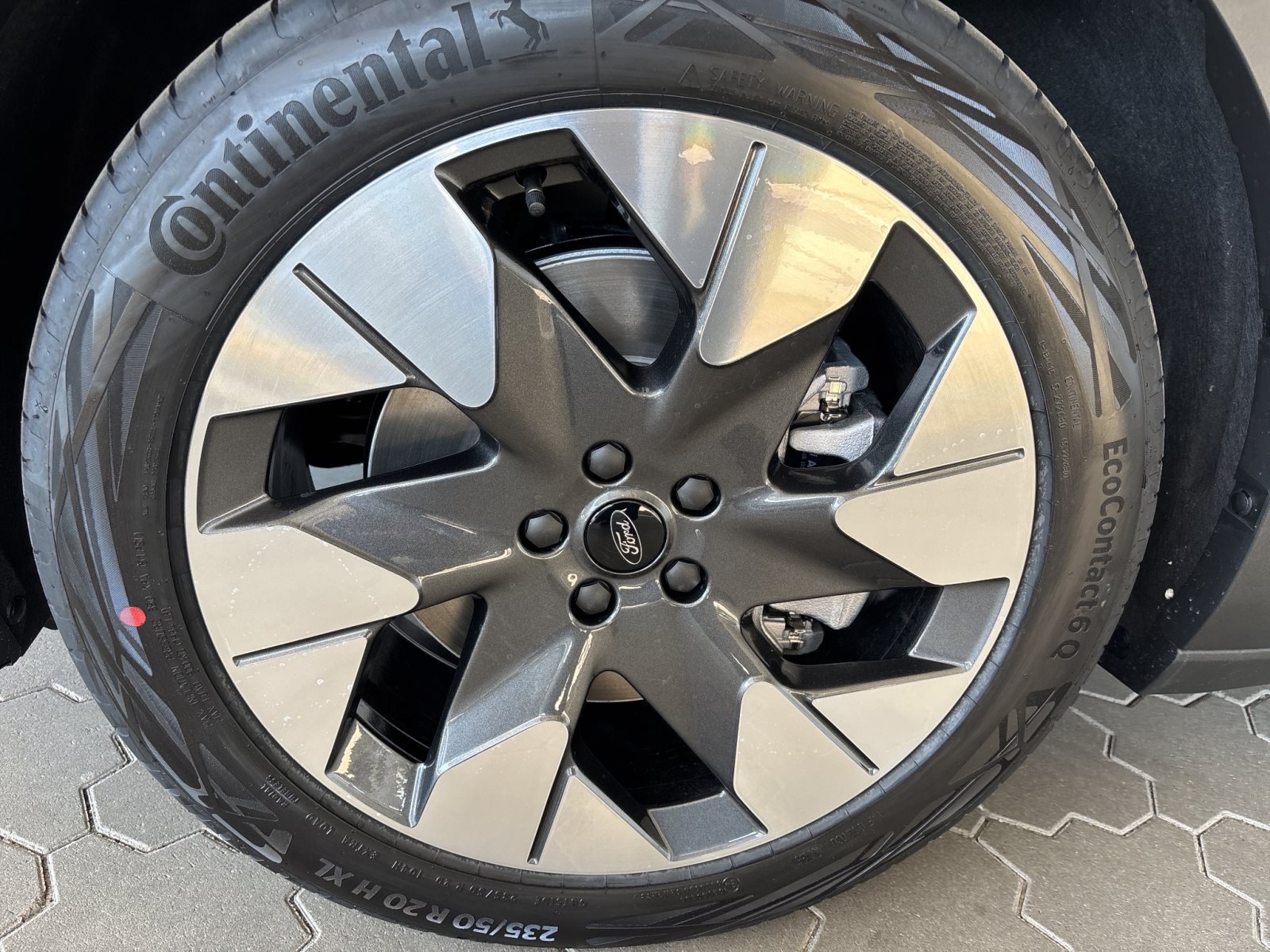 Ford Explorer 77kWh RWD Premium *AHK*Wärmepumpe* — Miniatur 9