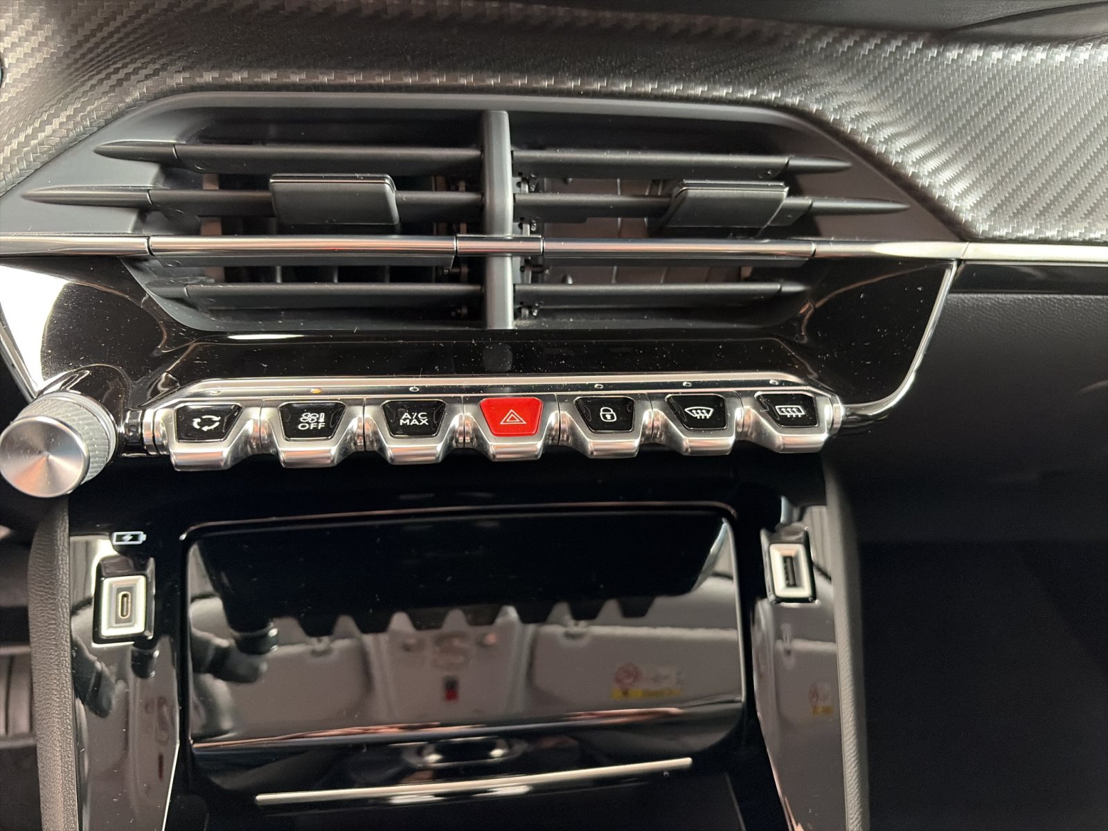 Peugeot 2008 e- Allure Pack 50 kWh 330 km WLTP — Miniatur 17