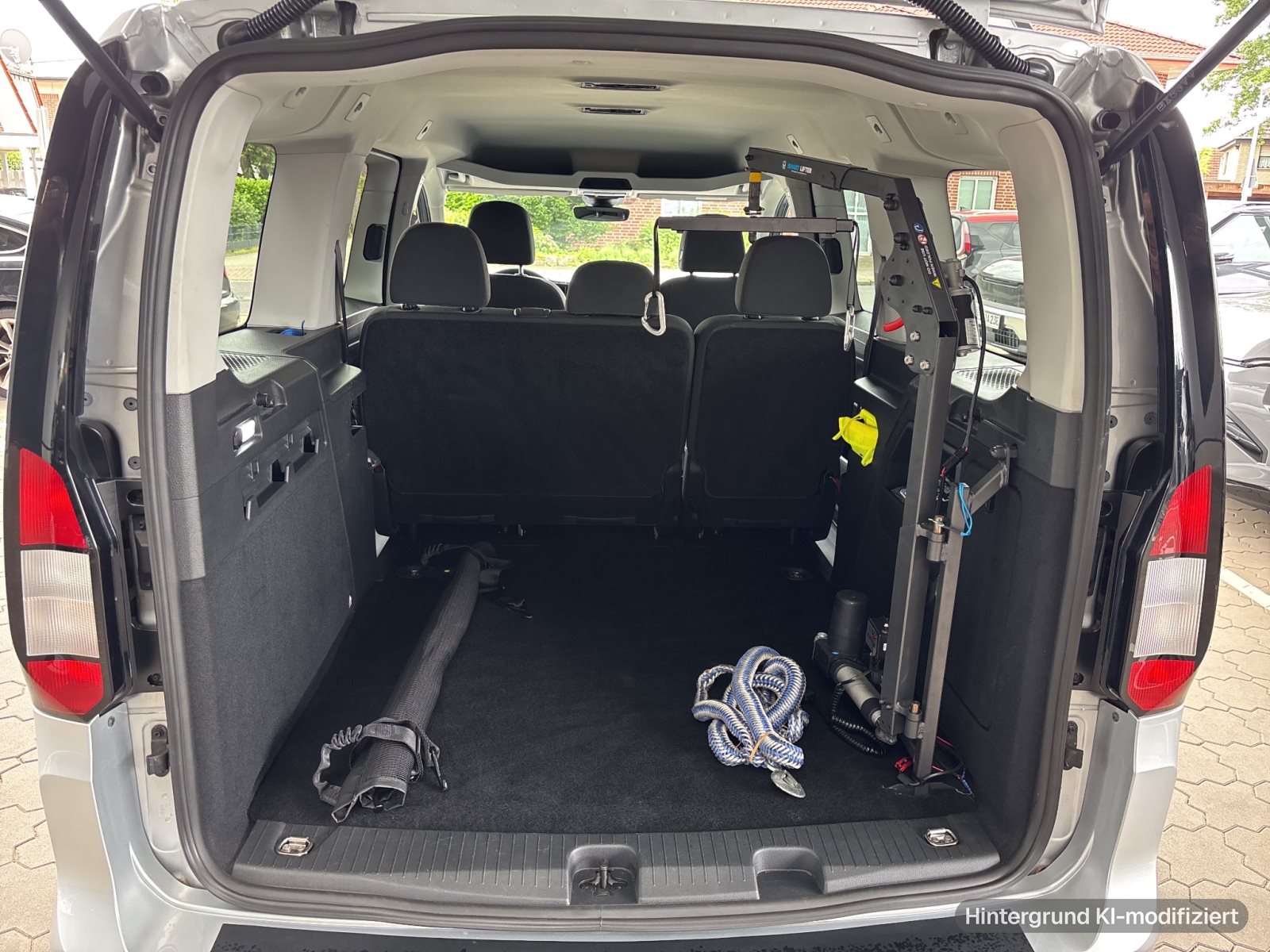 Ford Grand Tourneo Connect Titanium 2.0 l EcoBlue Autm. L2 langer Radstand — thumbnail 21