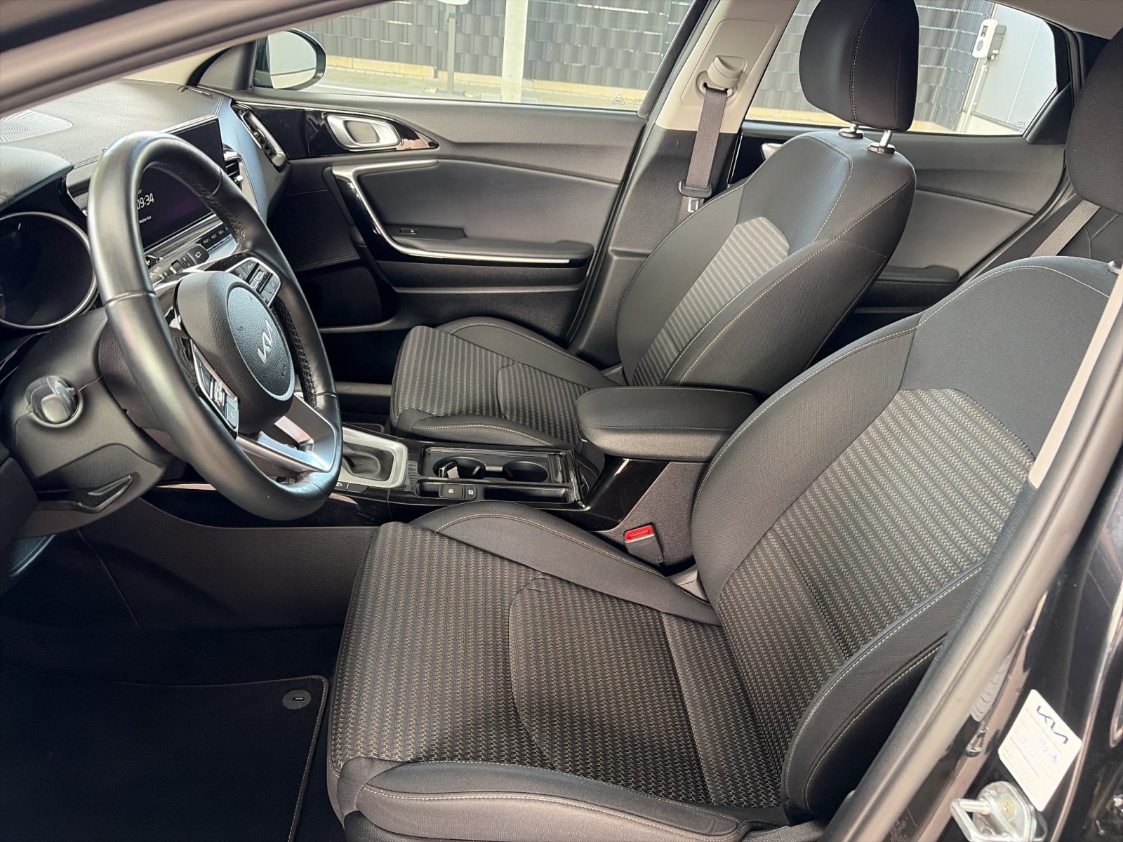 KIA XCeed Vision 1.6 Plug-in Hybrid — Miniatur 11
