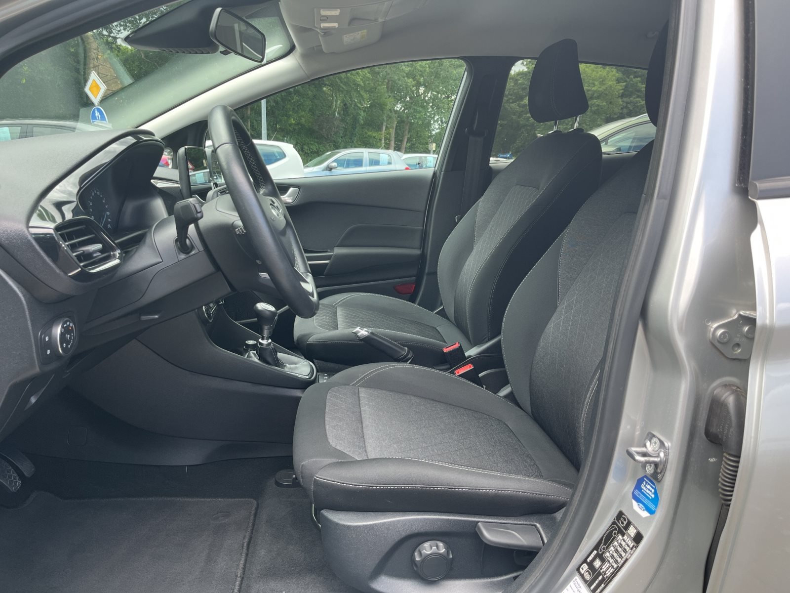Ford Fiesta Active + Parkpilot hinten + Sitzheizung — Miniatur 11