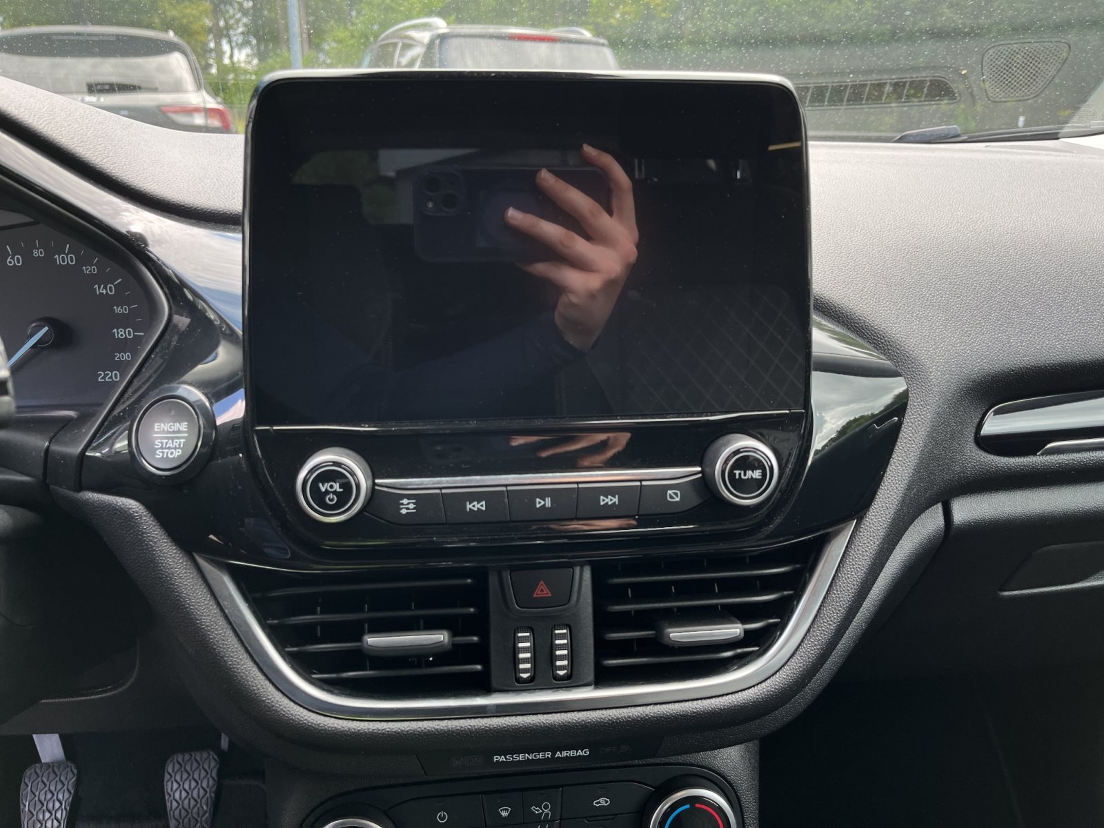 Ford Fiesta Active + Parkpilot hinten + Sitzheizung — Miniatur 14