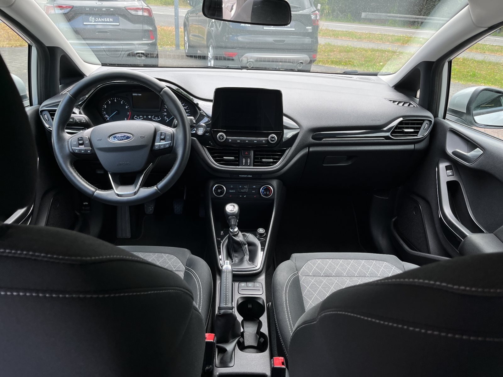 Ford Fiesta Active + Parkpilot hinten + Sitzheizung — Miniatur 15