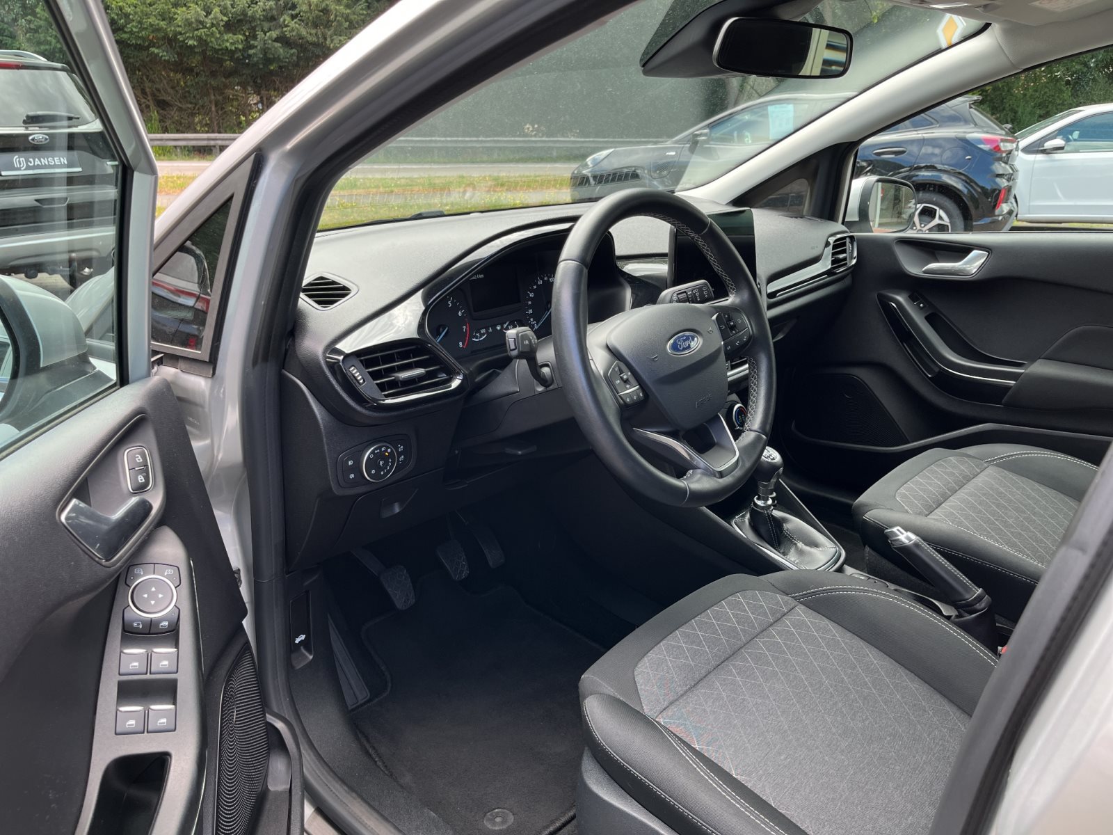 Ford Fiesta Active + Parkpilot hinten + Sitzheizung — Miniatur 18