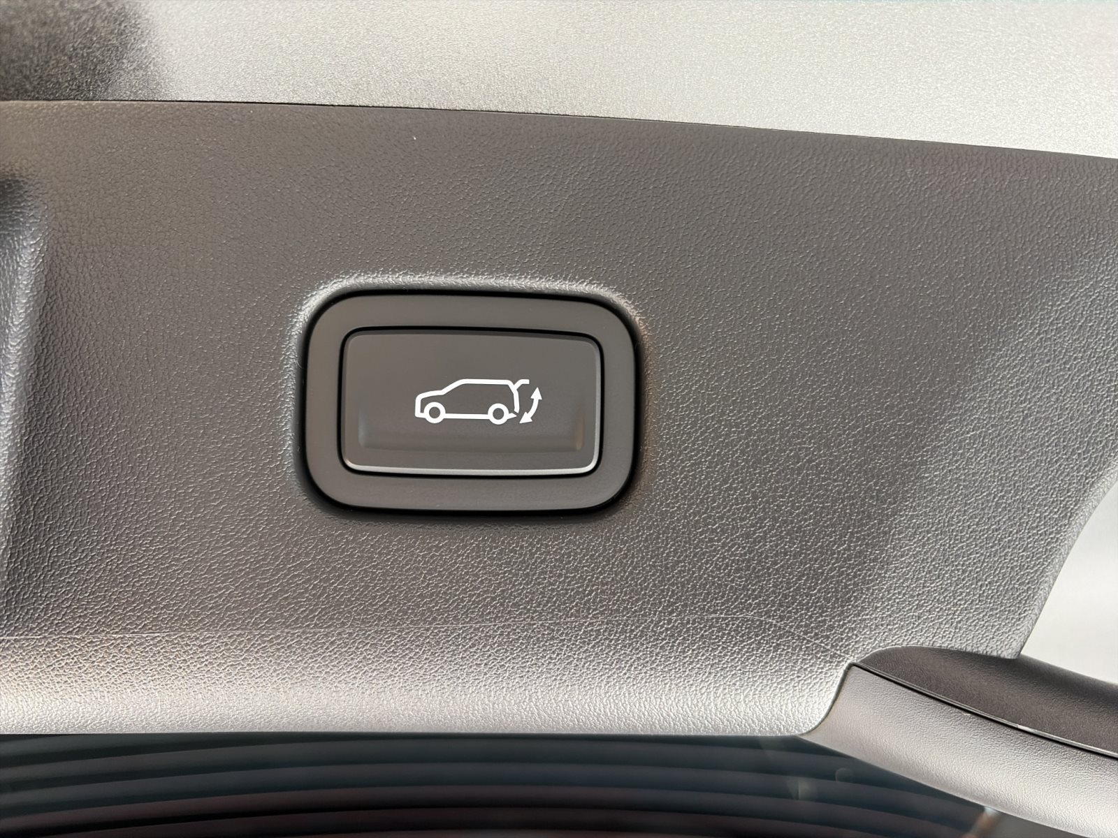 KIA Seltos 1.6T 180 DCT Spirit — Miniatur 20