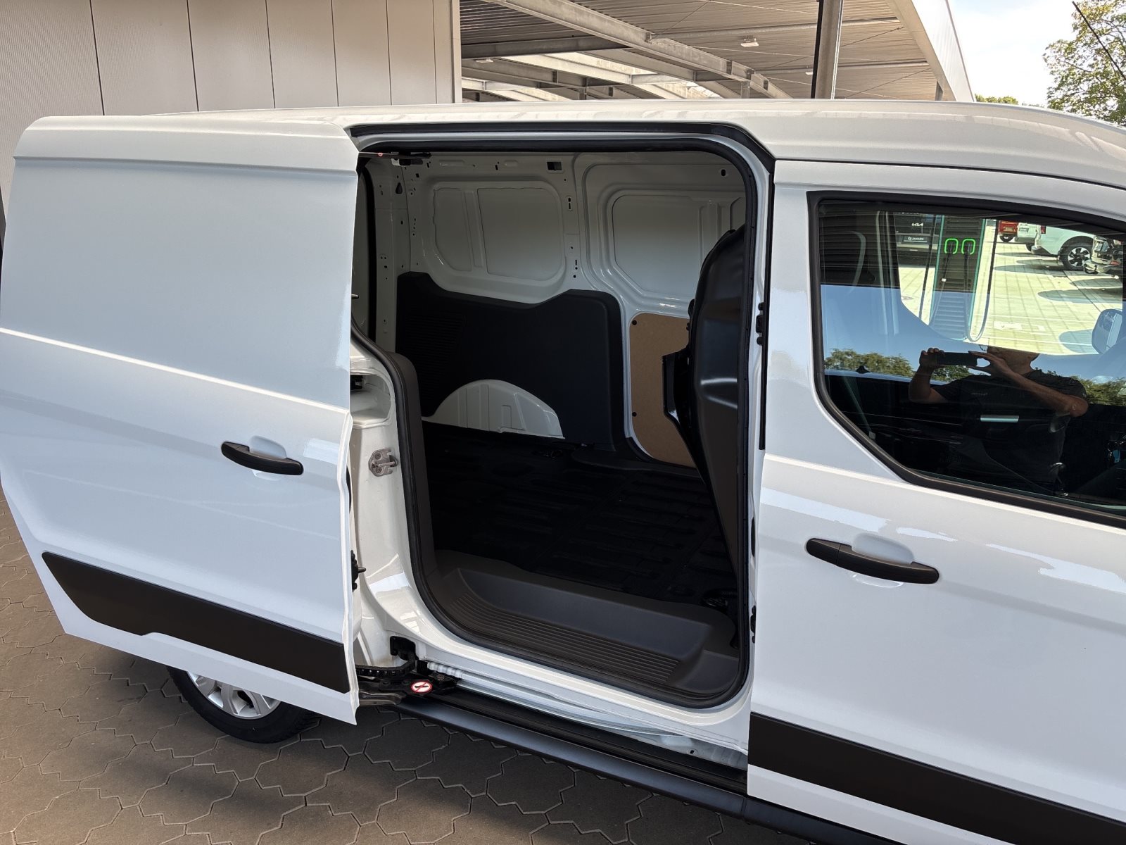 Ford Transit Connect 1.5 EcoBlue Kasten lang Trend — Miniatur 20