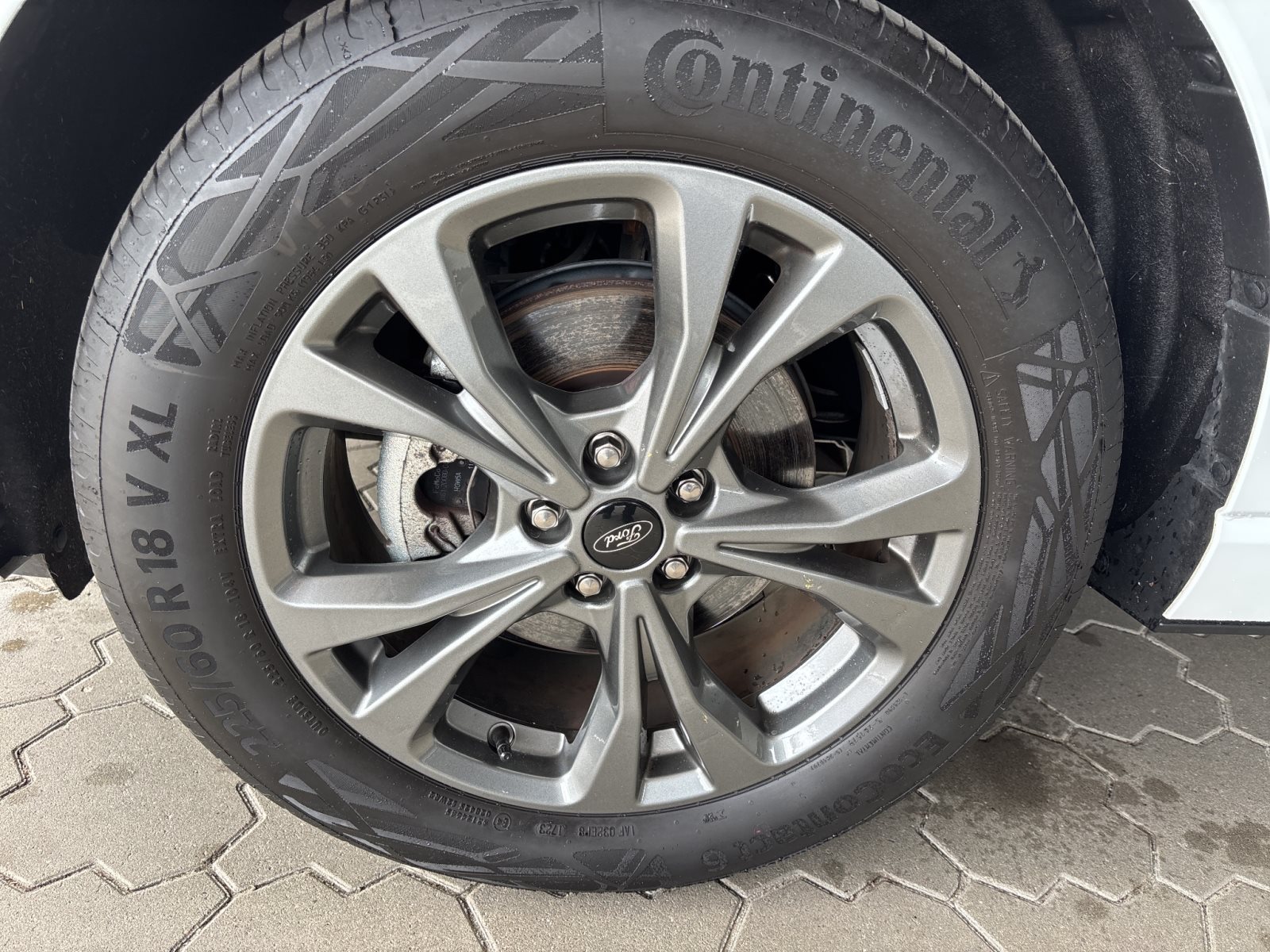 Ford Kuga Plug-In Hybrid ST-Line X — Miniatur 10