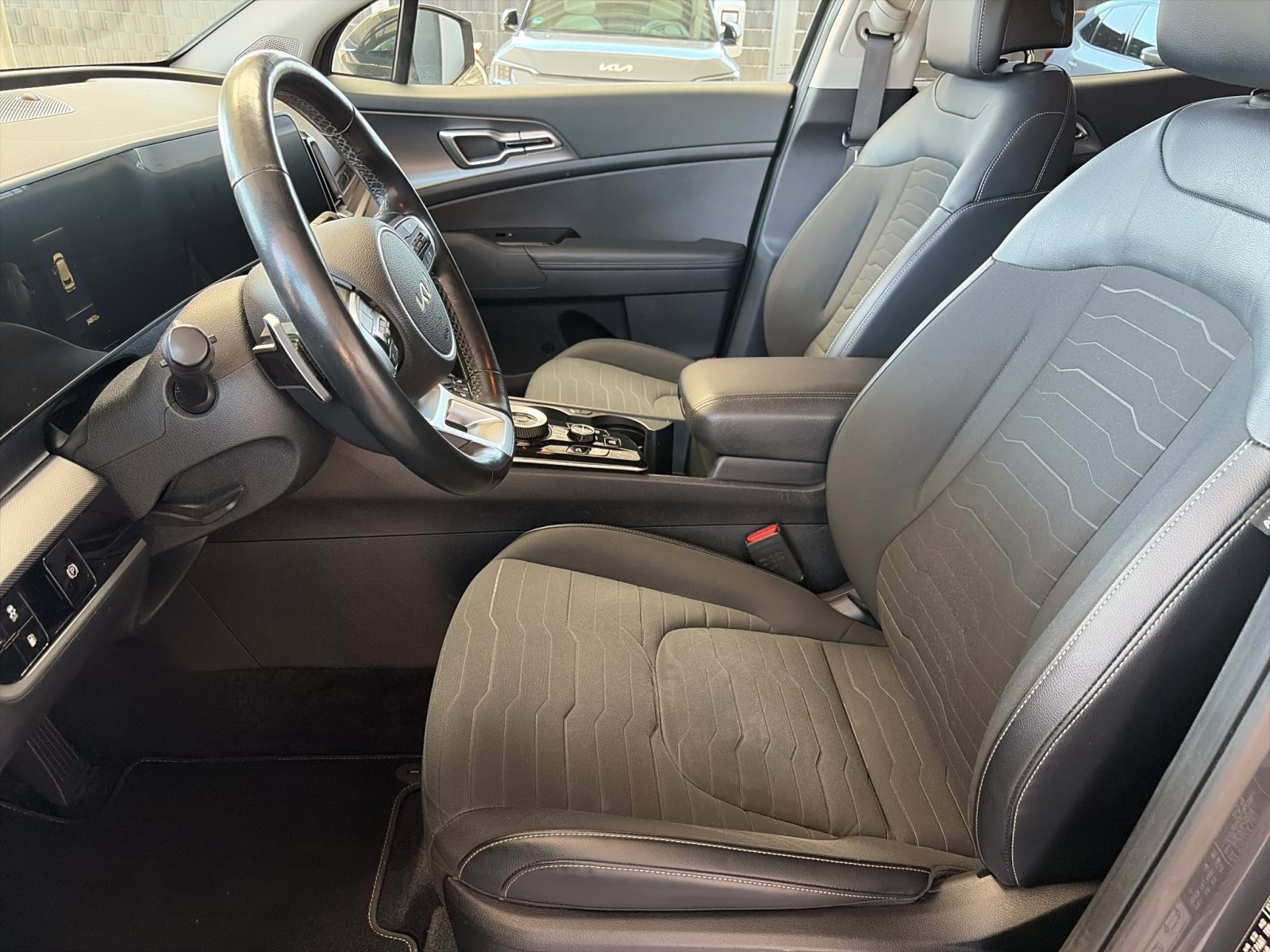 KIA Sportage 1.6T 4WD Plug-in Hybrid — Miniatur 11
