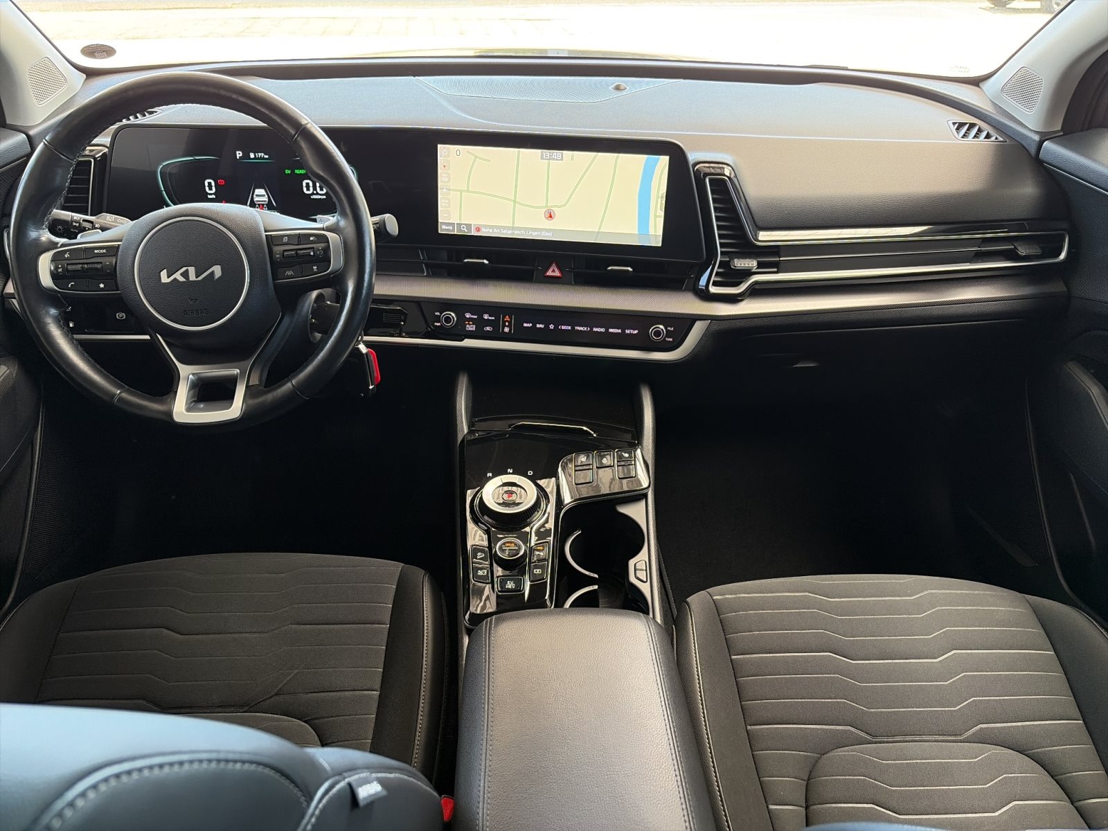 KIA Sportage 1.6T 4WD Plug-in Hybrid — Miniatur 14