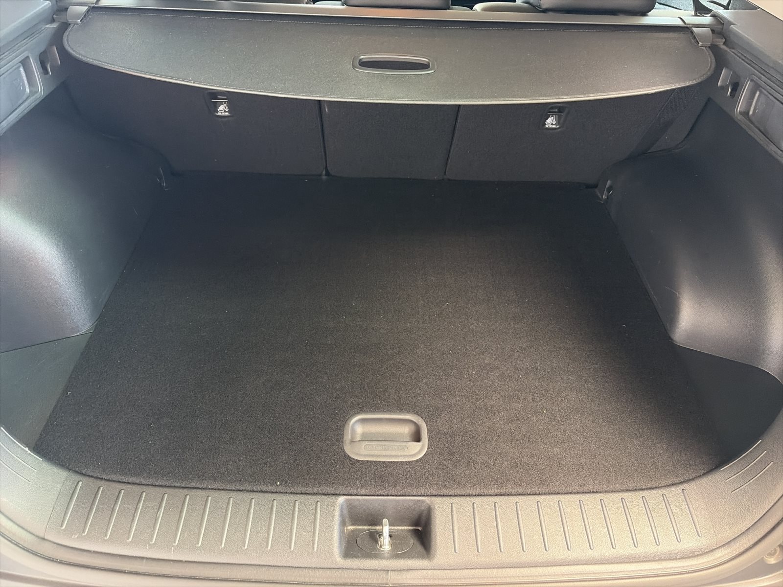 KIA Sportage 1.6T 4WD Plug-in Hybrid — Miniatur 17
