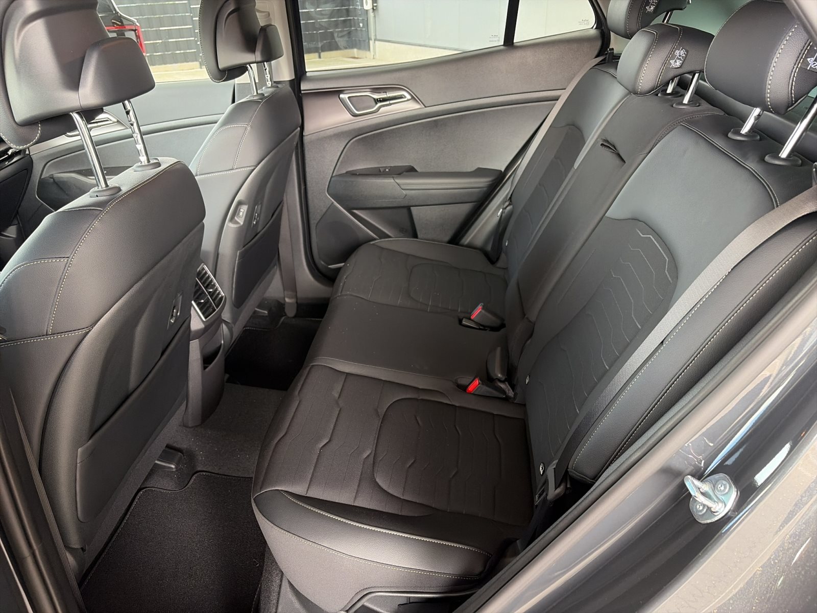 KIA Sportage 1.6D 48V 2WD DCT Vision — Miniatur 11