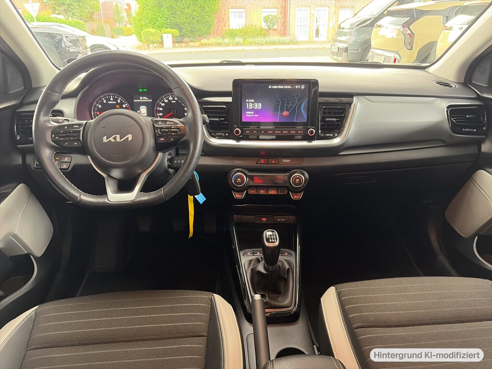KIA Stonic 1.0 T Spirit *Sat-Nav*RFK*tow bar* — thumbnail 14