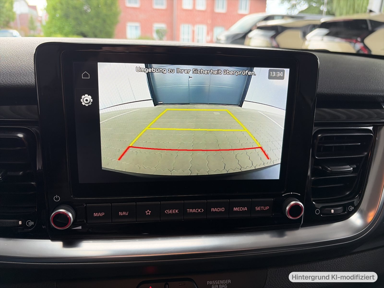 KIA Stonic 1.0 T Spirit *Sat-Nav*RFK*tow bar* — thumbnail 16