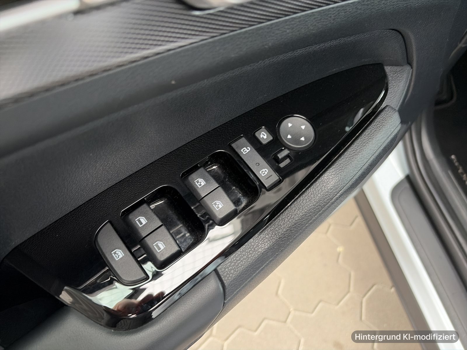 KIA Sportage 1.6 T-GDI Plug-in Hybrid 4WD — Miniatur 21