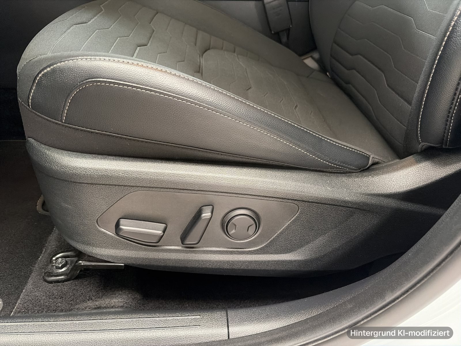 KIA Sportage 1.6 T-GDI Plug-in Hybrid 4WD — Miniatur 22