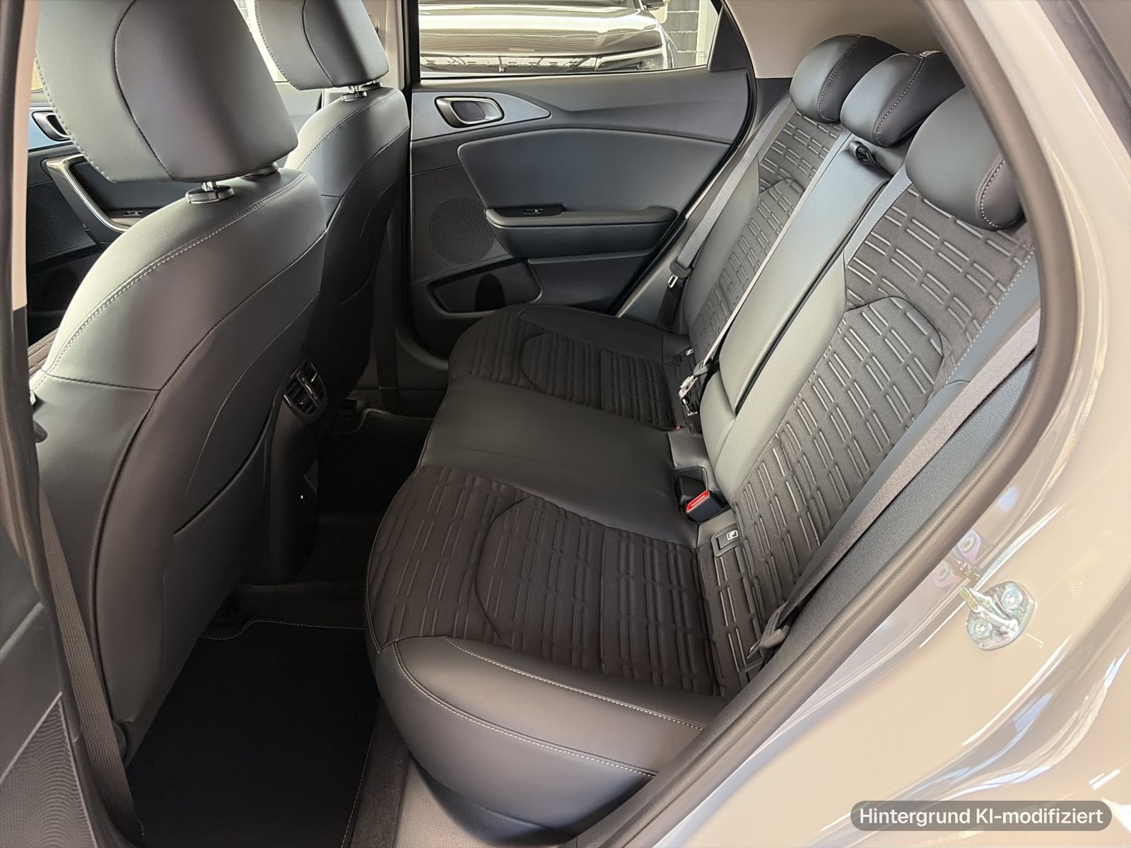 KIA XCeed 1.6T DCT Vision — thumbnail 11