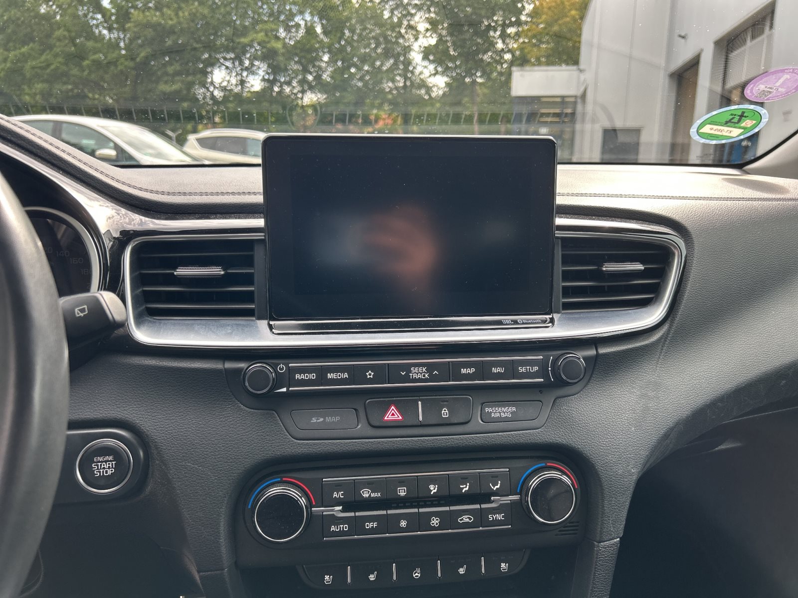 KIA Ceed Sportswagon Platinum Edition + Automatik + Sitzheizung + Rückfahrkamera+ Heizbares Lenkrad — Miniatur 14