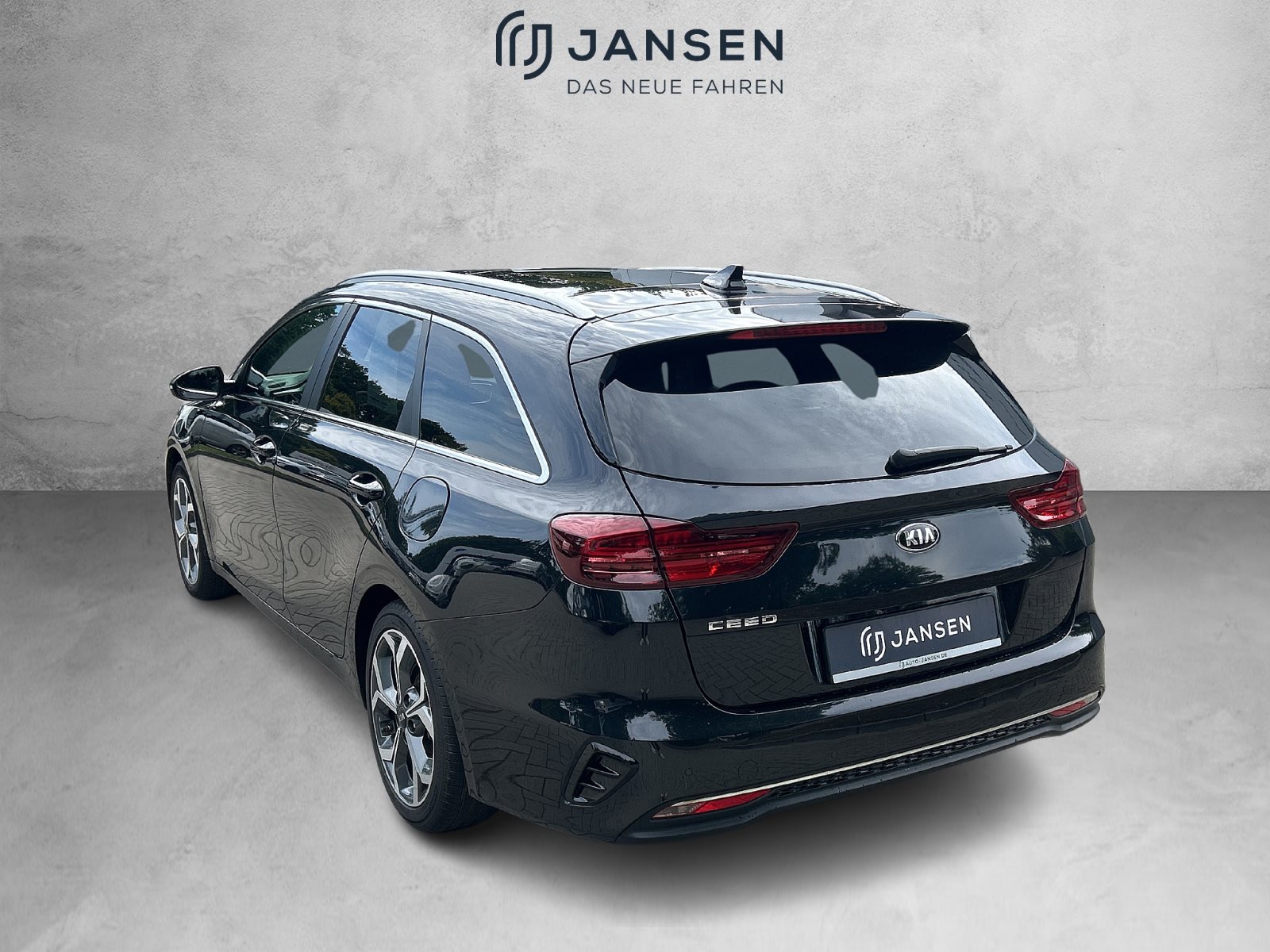 KIA Ceed Sportswagon Platinum Edition + Automatik + Sitzheizung + Rückfahrkamera+ Heizbares Lenkrad — Miniatur 5