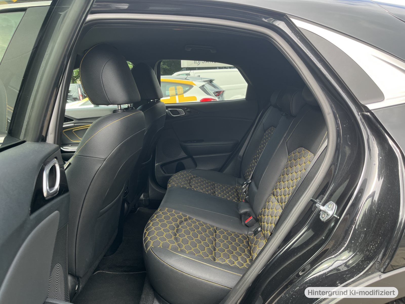 KIA XCeed Xdition+tow bar+M&S tyres+LED+JBL — thumbnail 12
