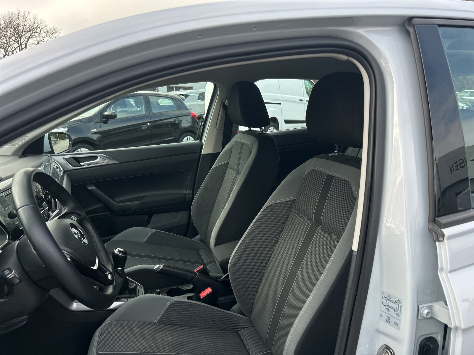 VW Polo VI Highline+AHK+Allwetter+Sitzheizung — Miniatur 11
