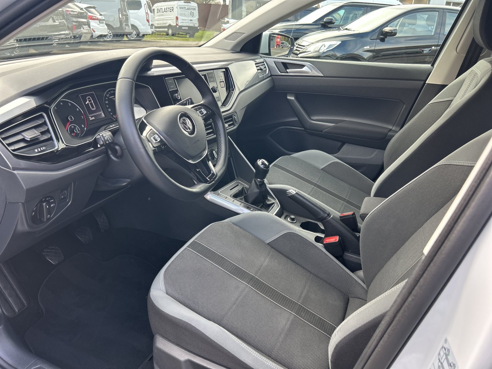 VW Polo VI Highline+AHK+Allwetter+Sitzheizung — Miniatur 18